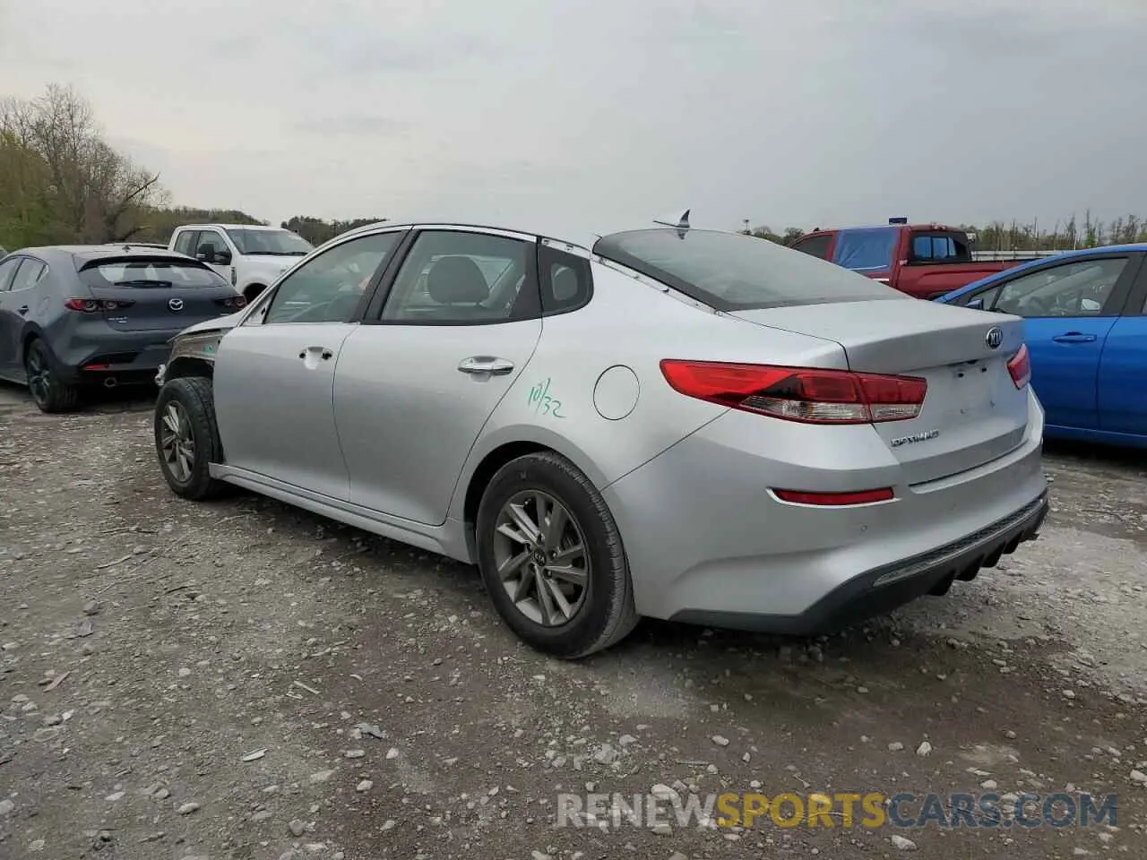 2 Photograph of a damaged car 5XXGT4L30KG318317 KIA OPTIMA 2019