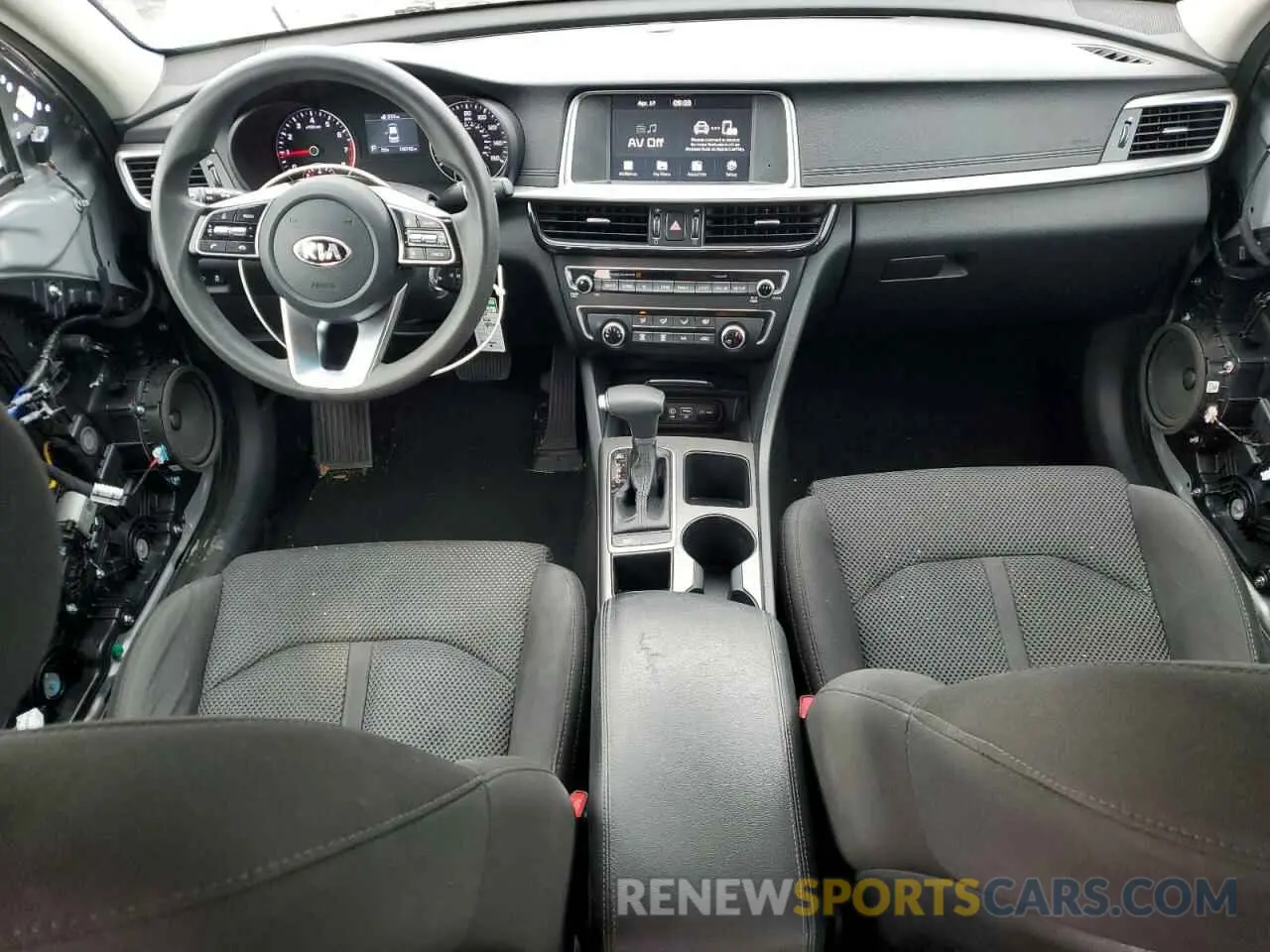 8 Photograph of a damaged car 5XXGT4L30KG318317 KIA OPTIMA 2019