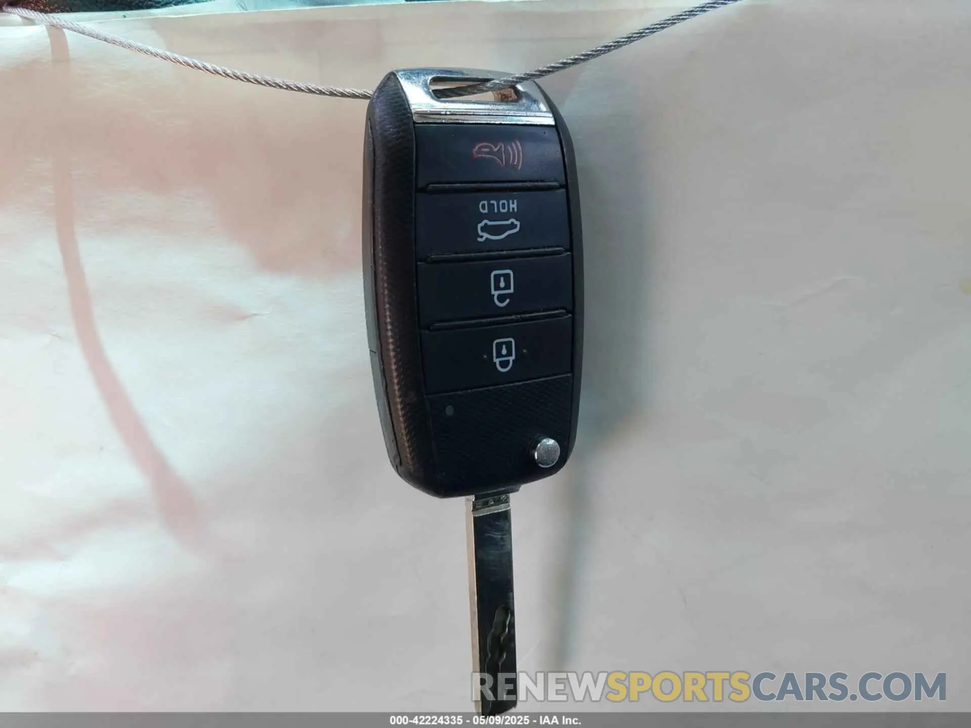 11 Фотография поврежденного автомобиля 5XXGT4L30KG334033 KIA OPTIMA 2019