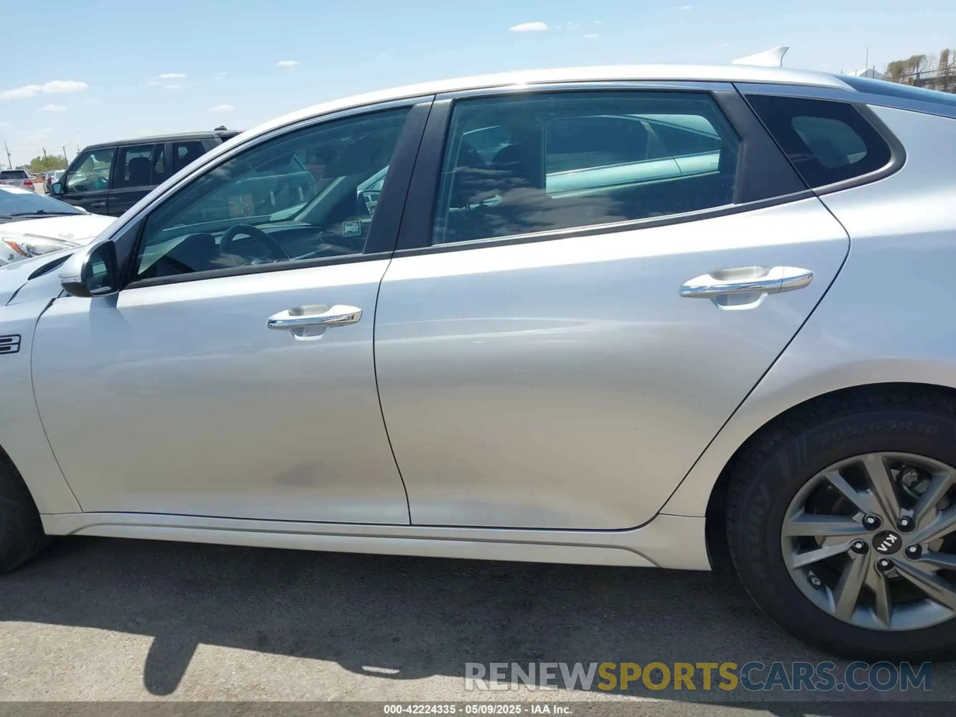 15 Фотография поврежденного автомобиля 5XXGT4L30KG334033 KIA OPTIMA 2019