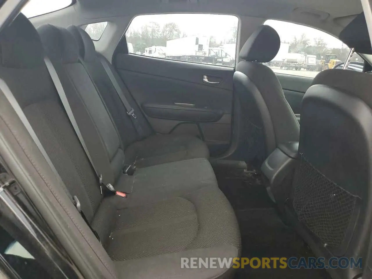 10 Фотография поврежденного автомобиля 5XXGT4L30KG361622 KIA OPTIMA 2019