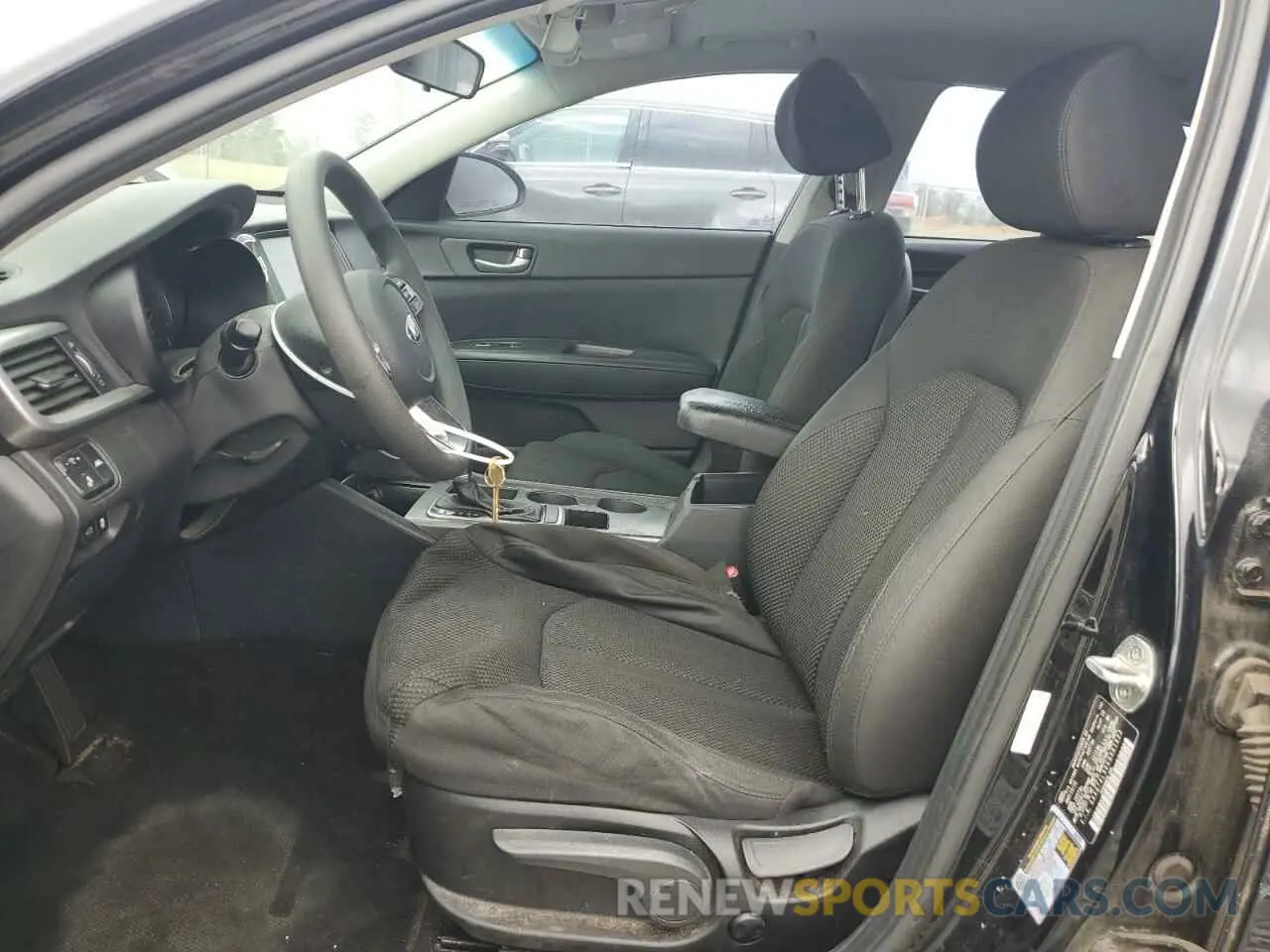 7 Фотография поврежденного автомобиля 5XXGT4L30KG361622 KIA OPTIMA 2019