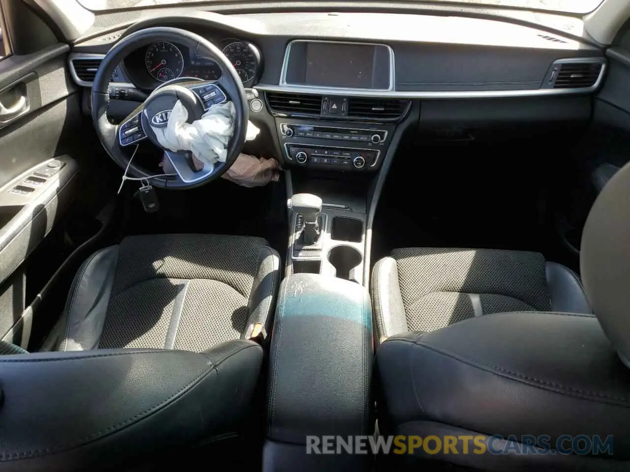 8 Photograph of a damaged car 5XXGT4L30KG364729 KIA OPTIMA 2019