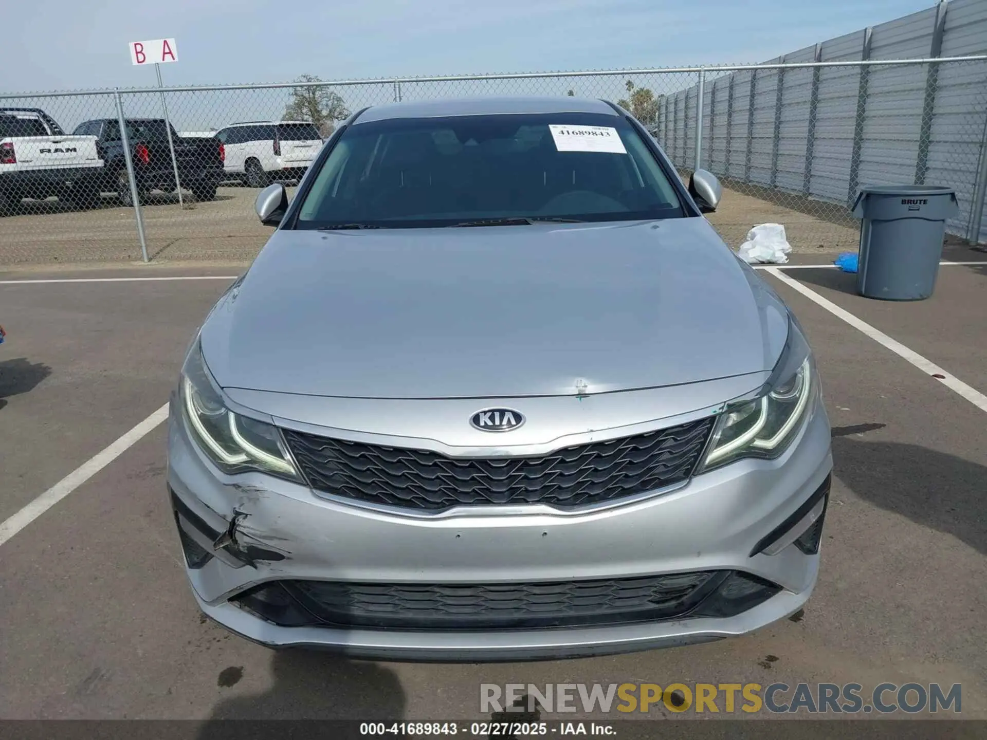 11 Photograph of a damaged car 5XXGT4L31KG297235 KIA OPTIMA 2019