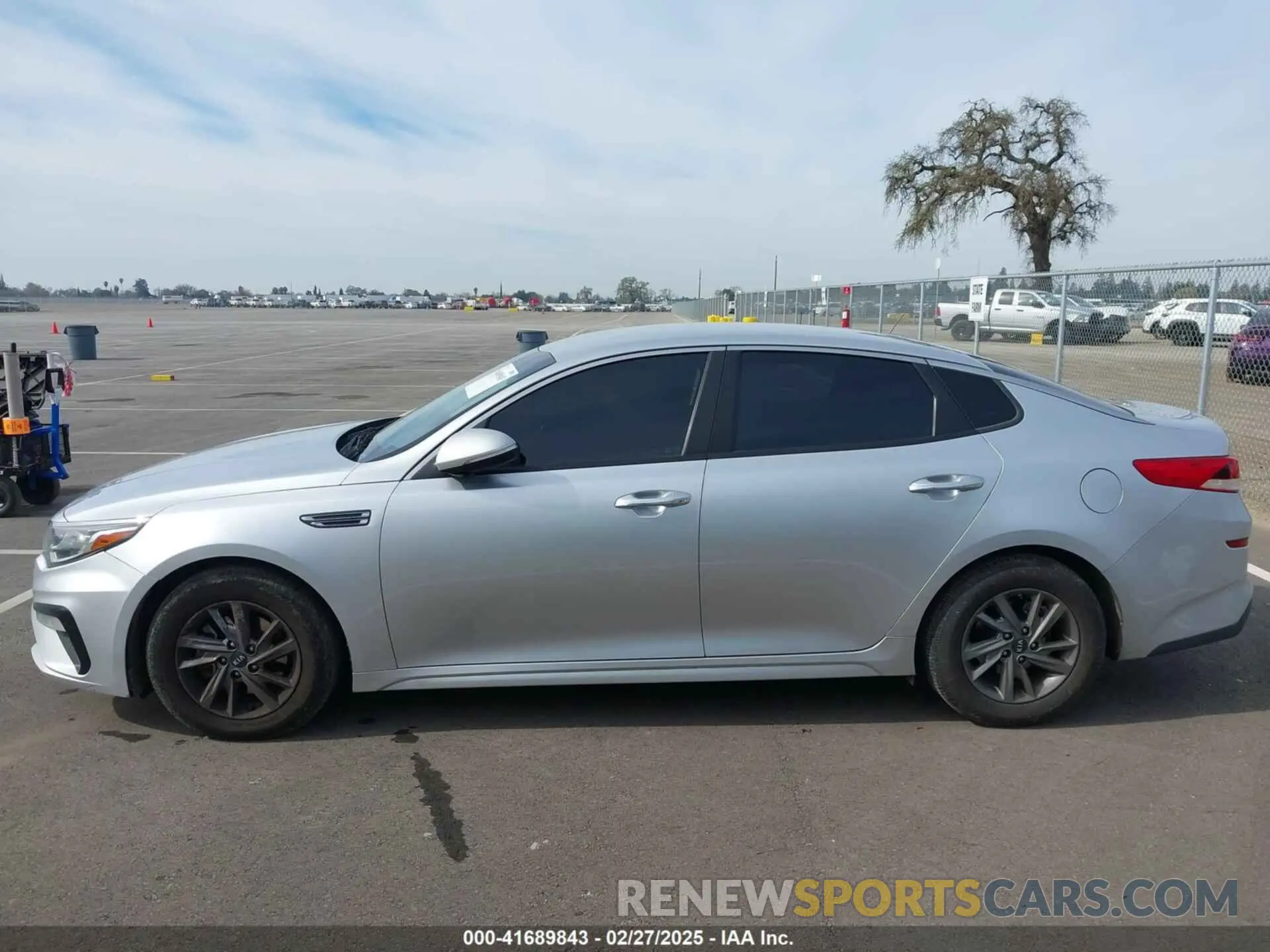 13 Photograph of a damaged car 5XXGT4L31KG297235 KIA OPTIMA 2019