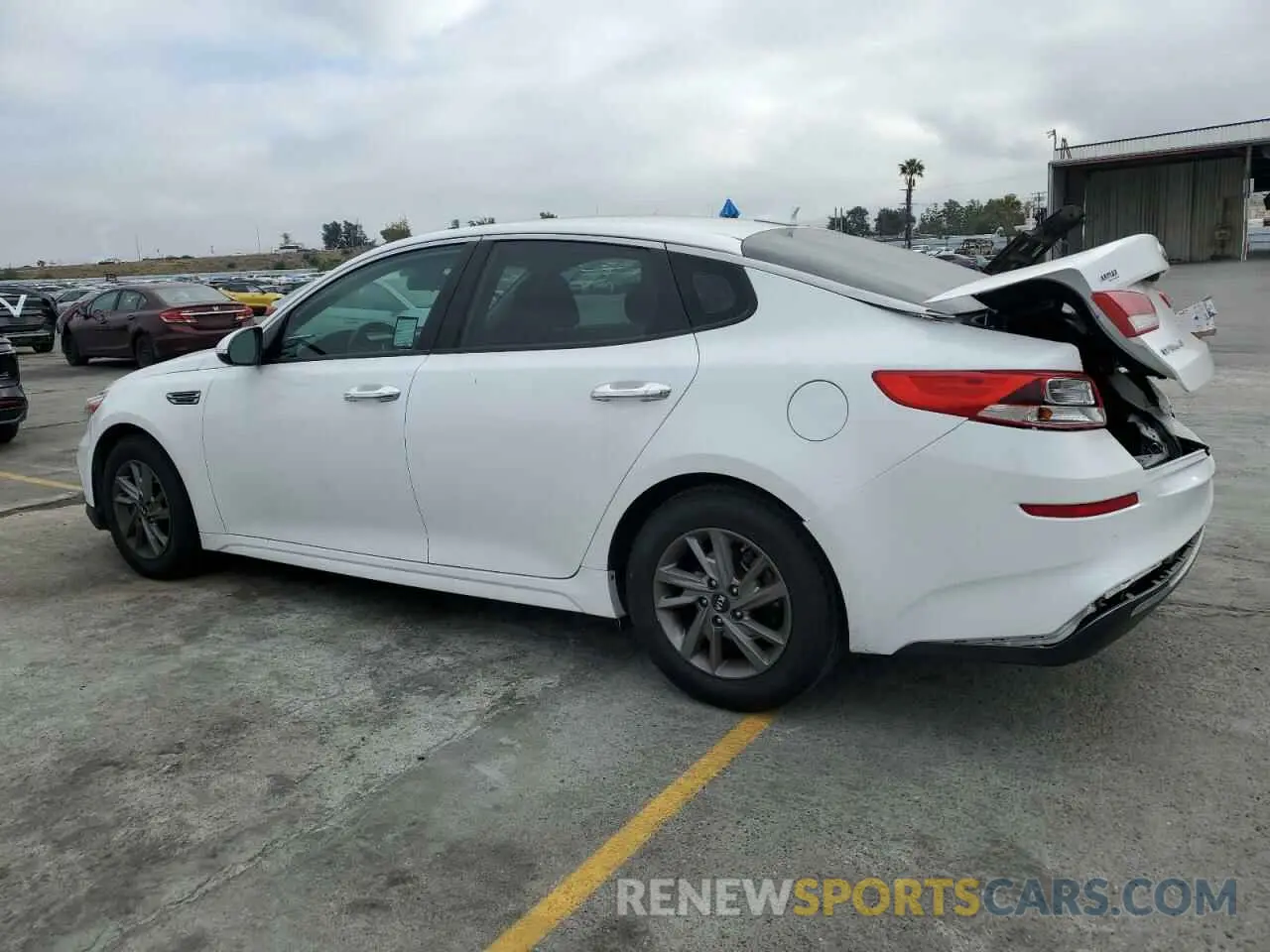 2 Photograph of a damaged car 5XXGT4L31KG306001 KIA OPTIMA 2019