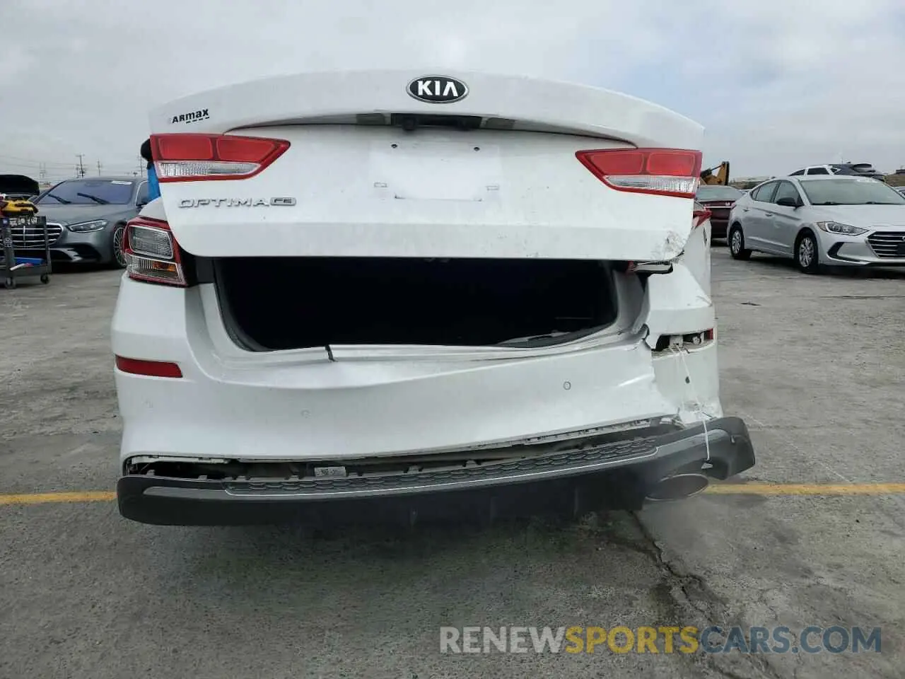 6 Photograph of a damaged car 5XXGT4L31KG306001 KIA OPTIMA 2019