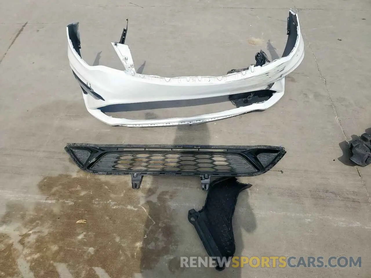 12 Photograph of a damaged car 5XXGT4L31KG322795 KIA OPTIMA 2019