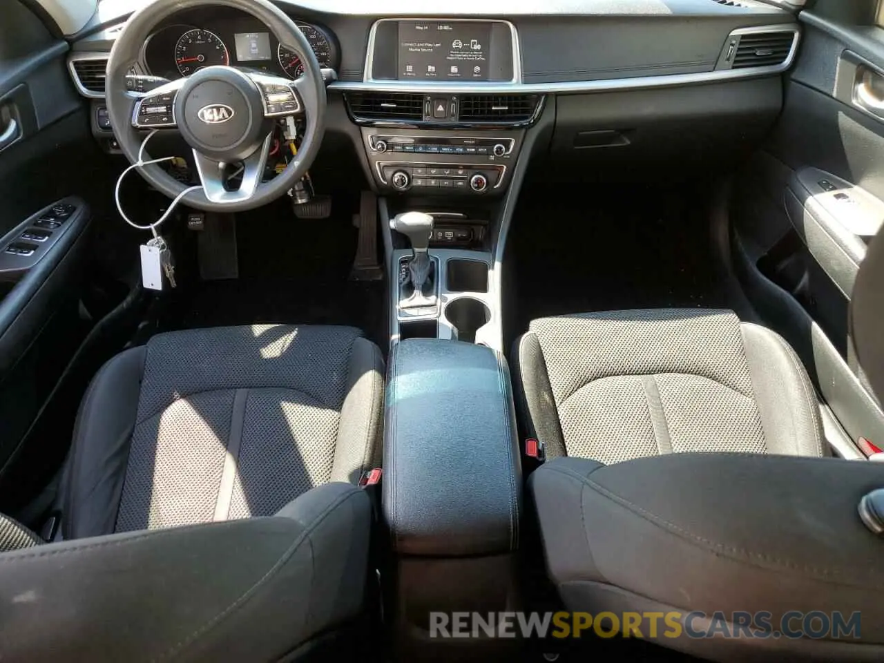8 Photograph of a damaged car 5XXGT4L31KG323056 KIA OPTIMA 2019