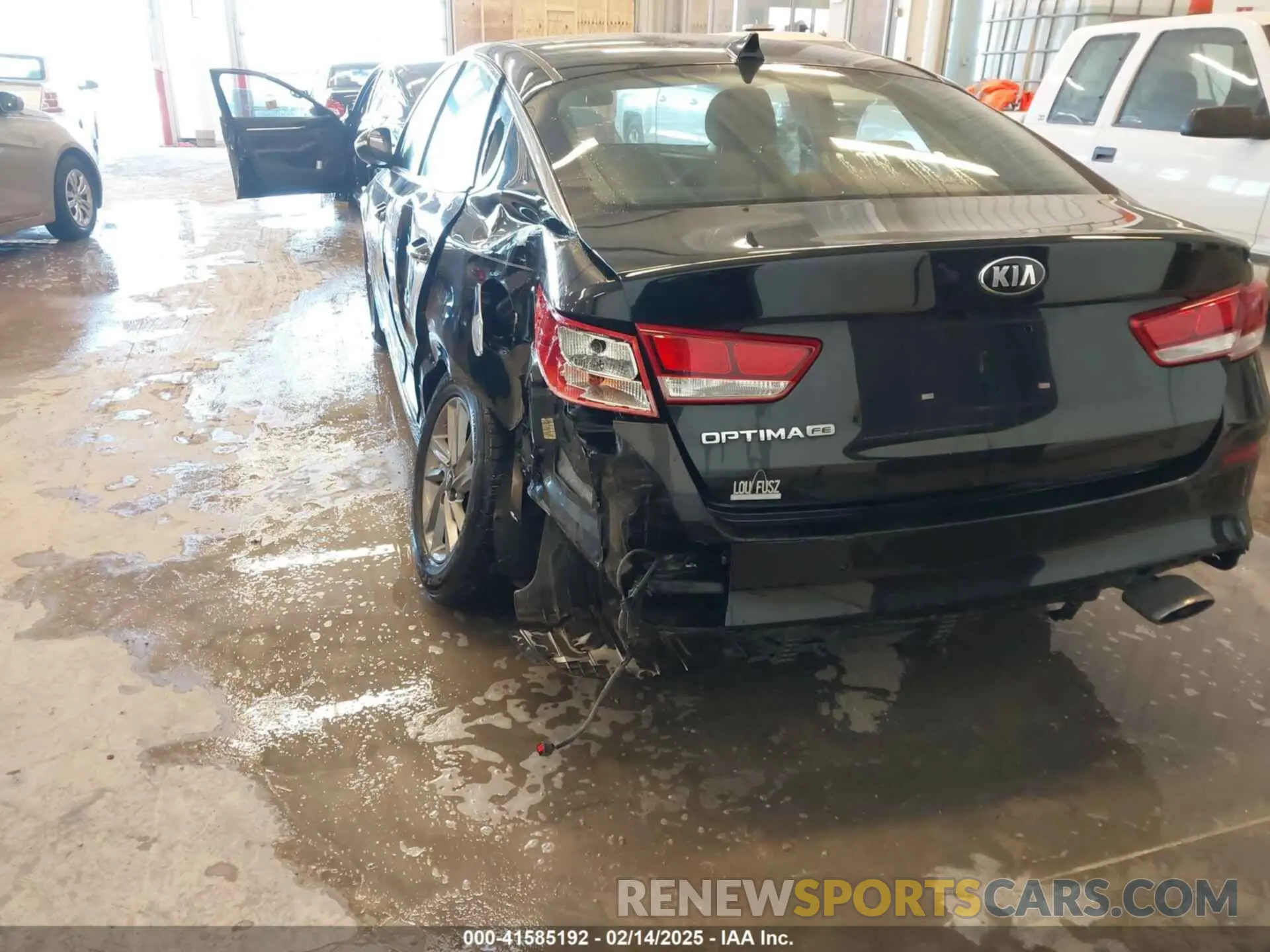 18 Фотография поврежденного автомобиля 5XXGT4L31KG342402 KIA OPTIMA 2019