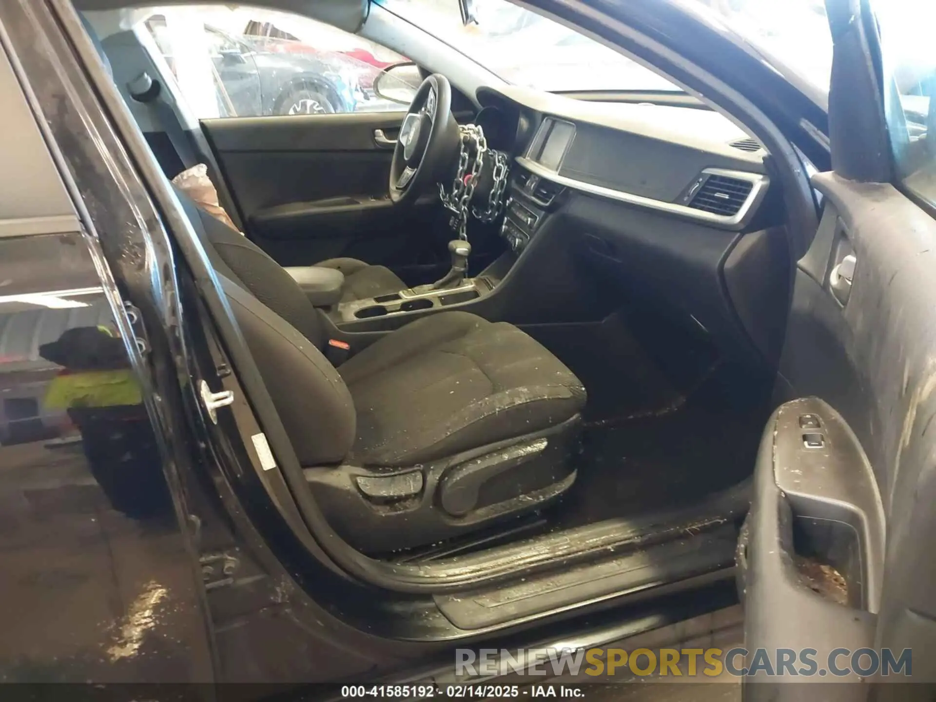 5 Фотография поврежденного автомобиля 5XXGT4L31KG342402 KIA OPTIMA 2019