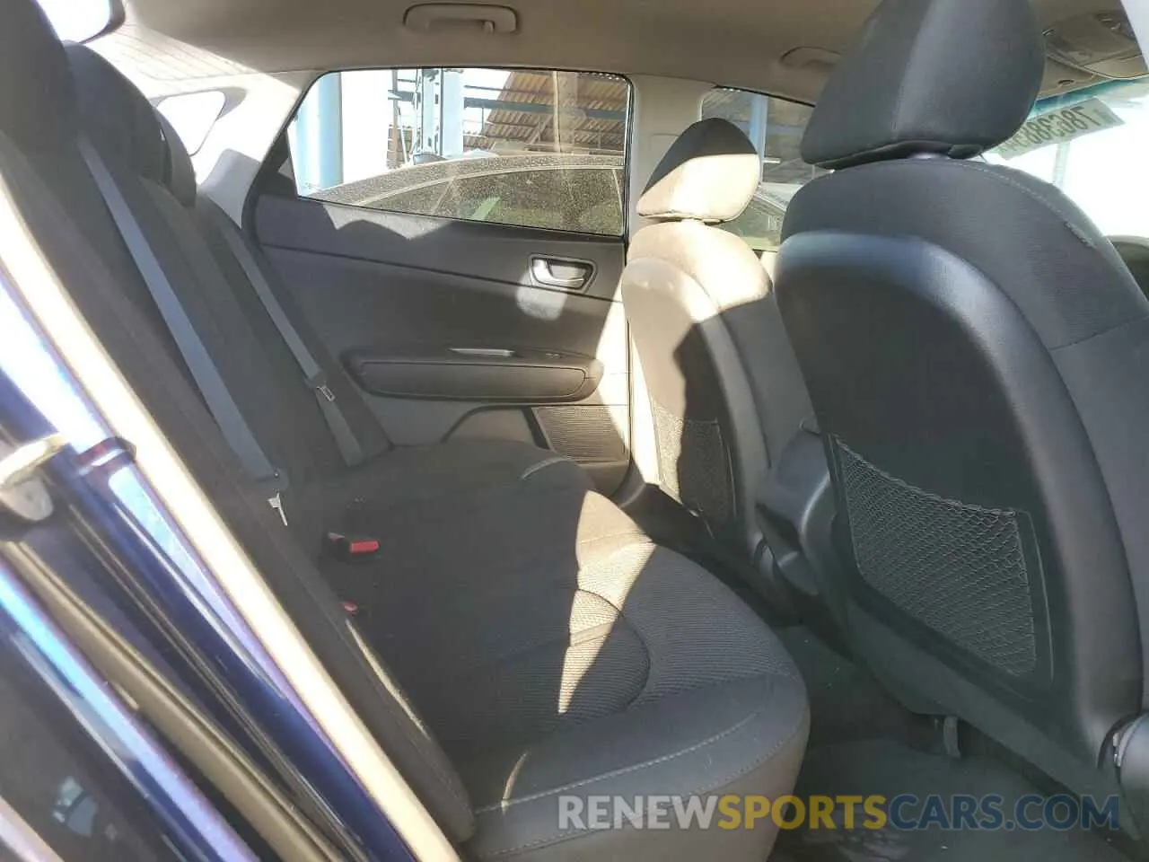 10 Photograph of a damaged car 5XXGT4L31KG353271 KIA OPTIMA 2019
