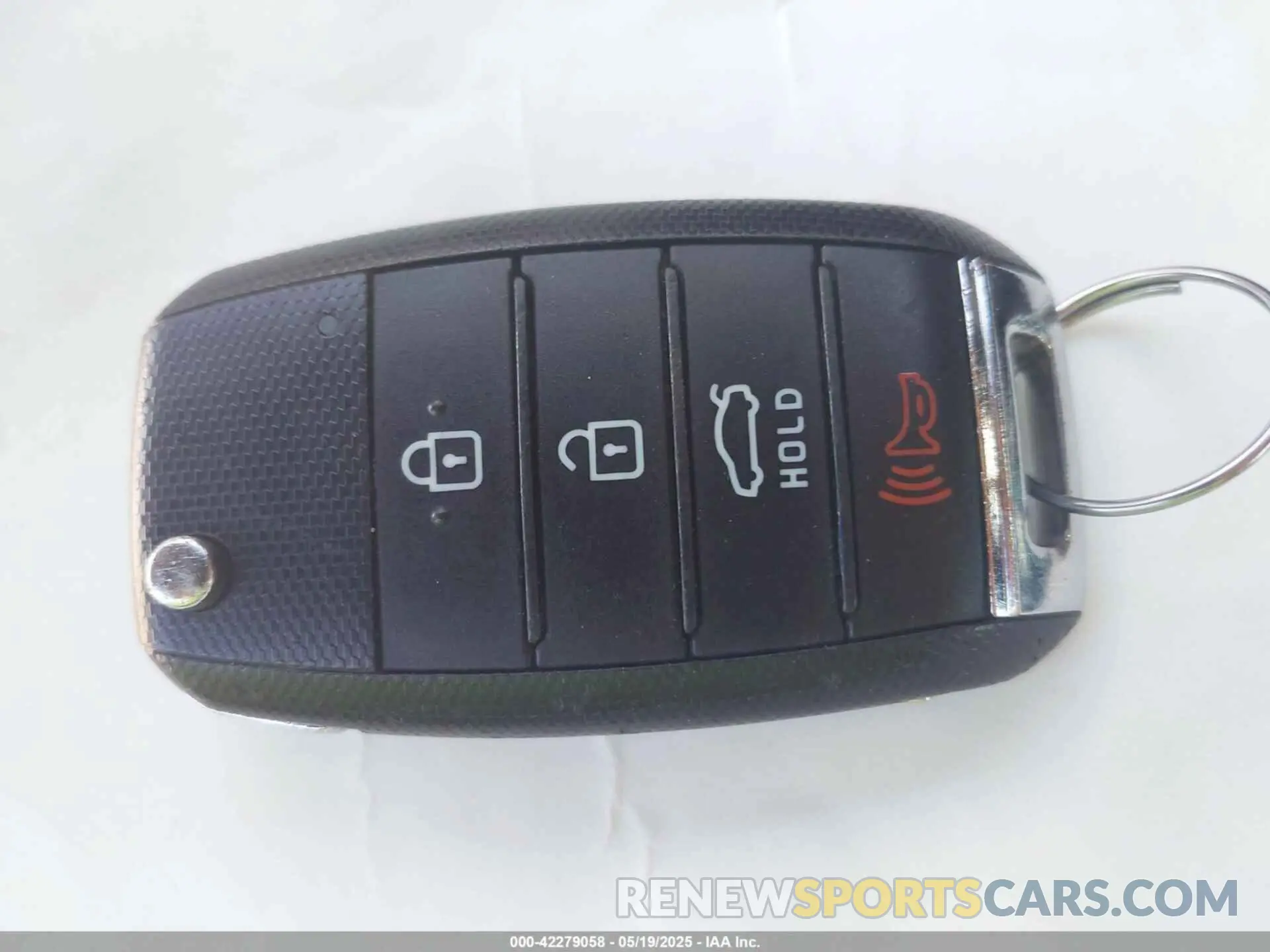 11 Photograph of a damaged car 5XXGT4L31KG356414 KIA OPTIMA 2019