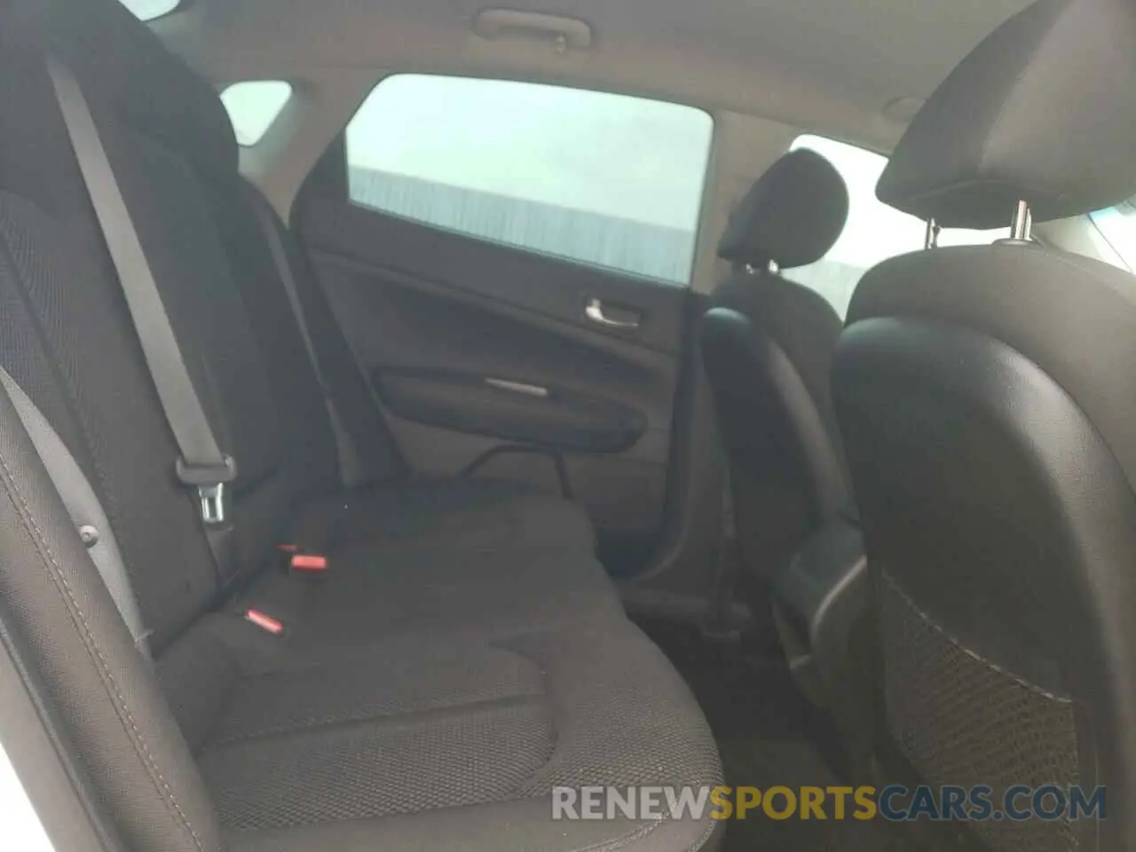 11 Фотография поврежденного автомобиля 5XXGT4L31KG357806 KIA OPTIMA 2019
