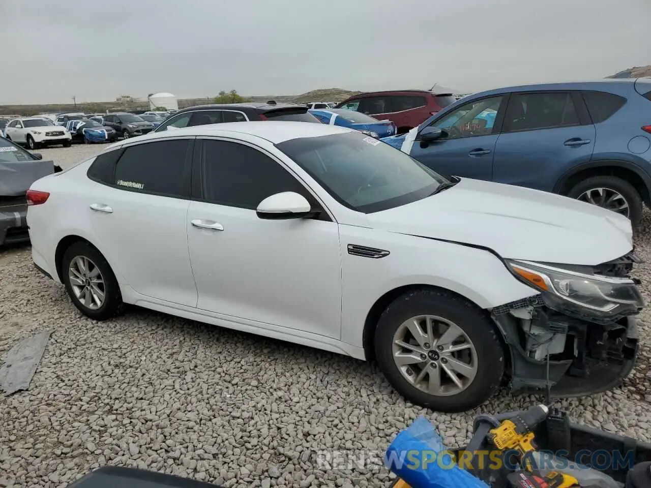 4 Photograph of a damaged car 5XXGT4L32KG275955 KIA OPTIMA 2019