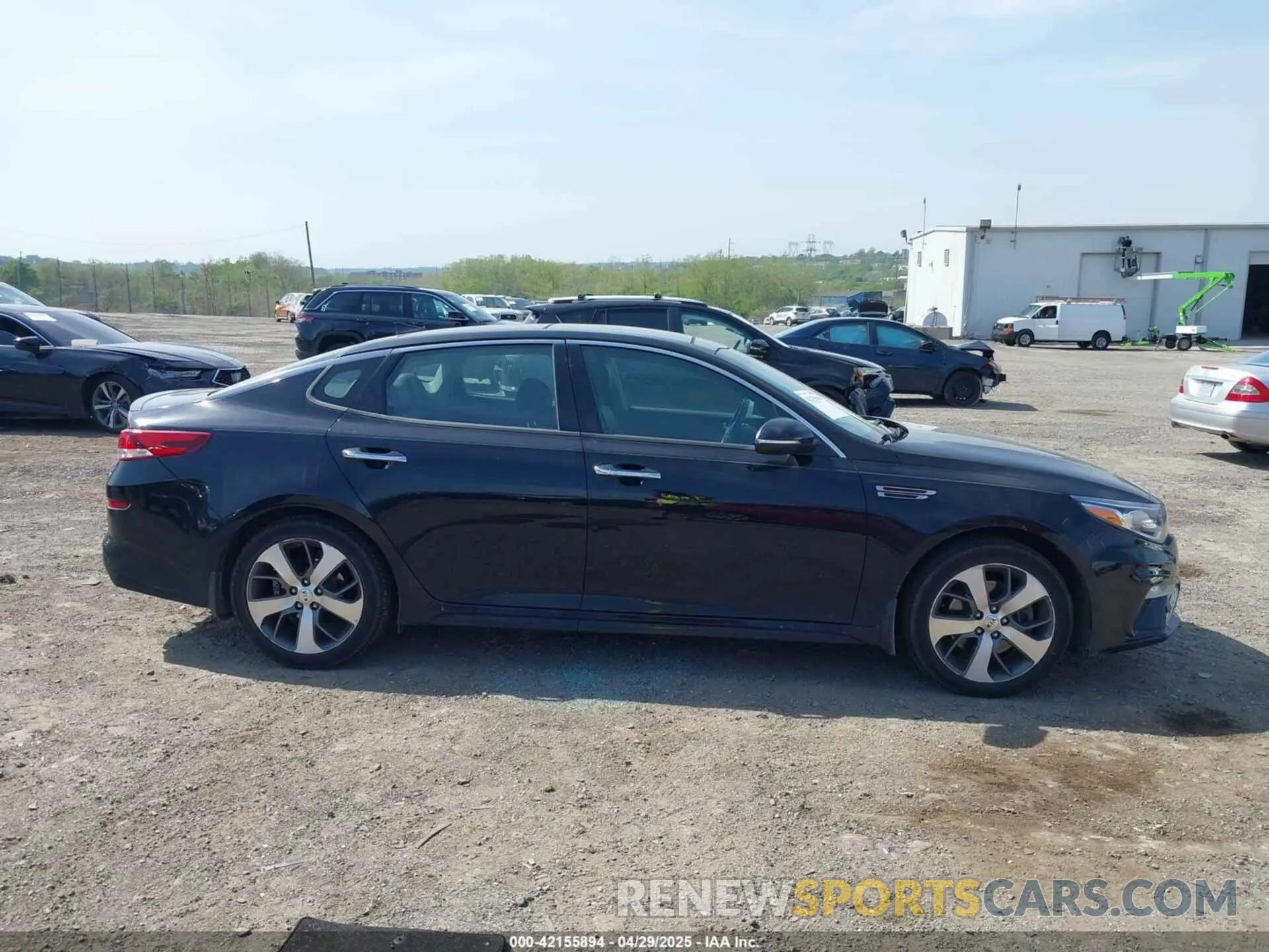 13 Photograph of a damaged car 5XXGT4L32KG284509 KIA OPTIMA 2019