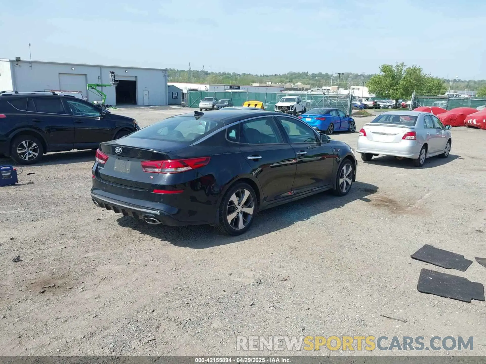 4 Photograph of a damaged car 5XXGT4L32KG284509 KIA OPTIMA 2019
