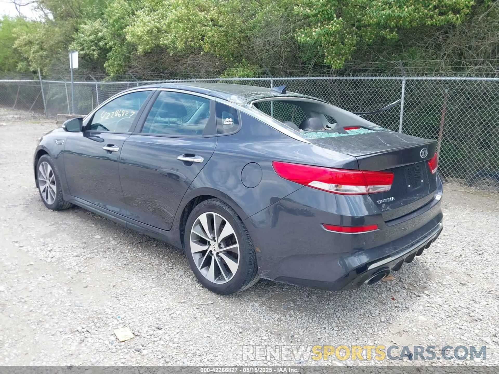 3 Photograph of a damaged car 5XXGT4L32KG298796 KIA OPTIMA 2019