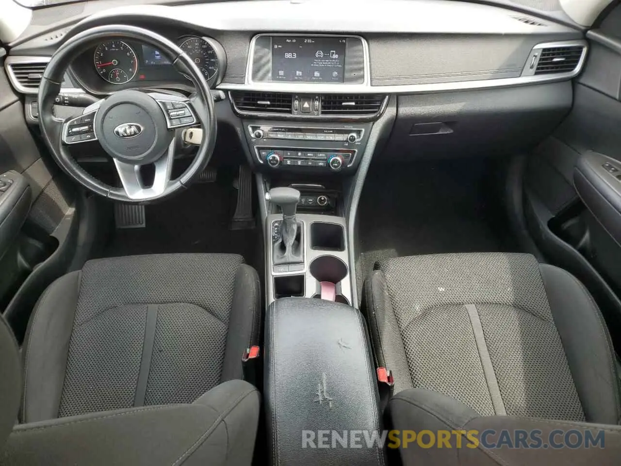 8 Photograph of a damaged car 5XXGT4L32KG308646 KIA OPTIMA 2019