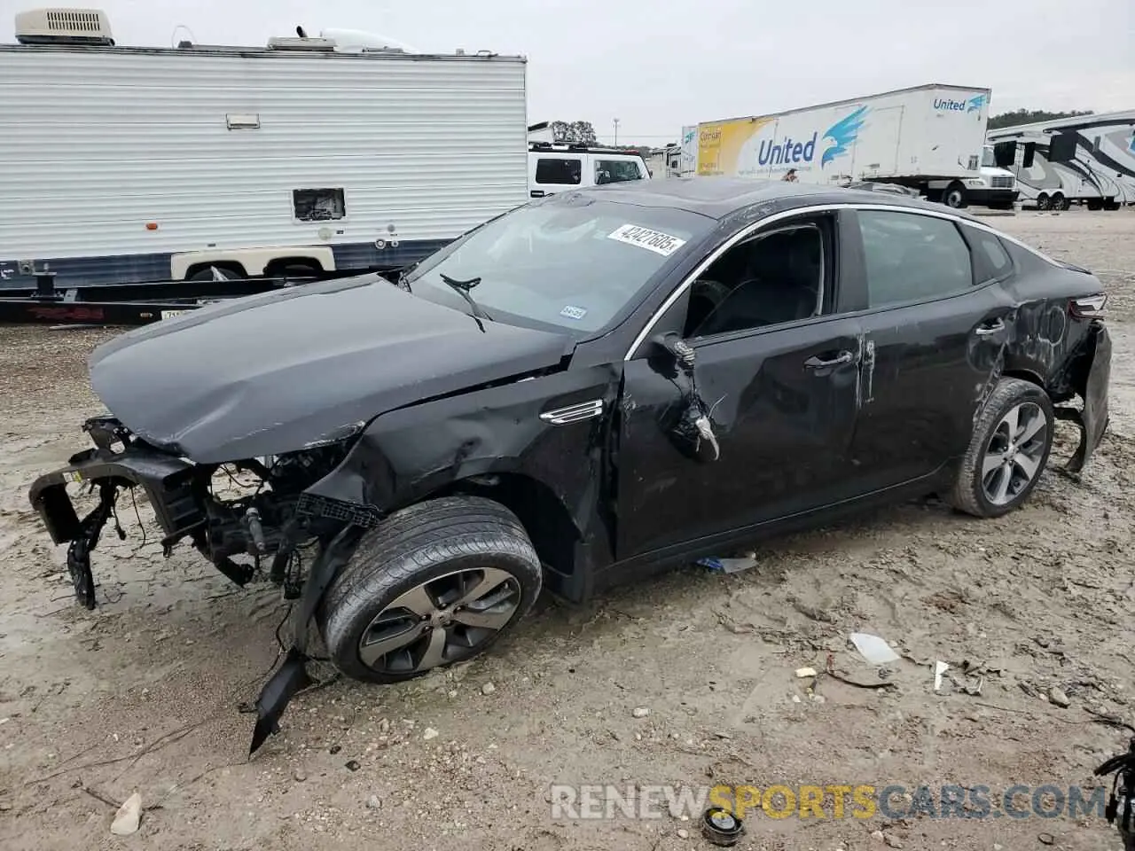 1 Photograph of a damaged car 5XXGT4L32KG331411 KIA OPTIMA 2019