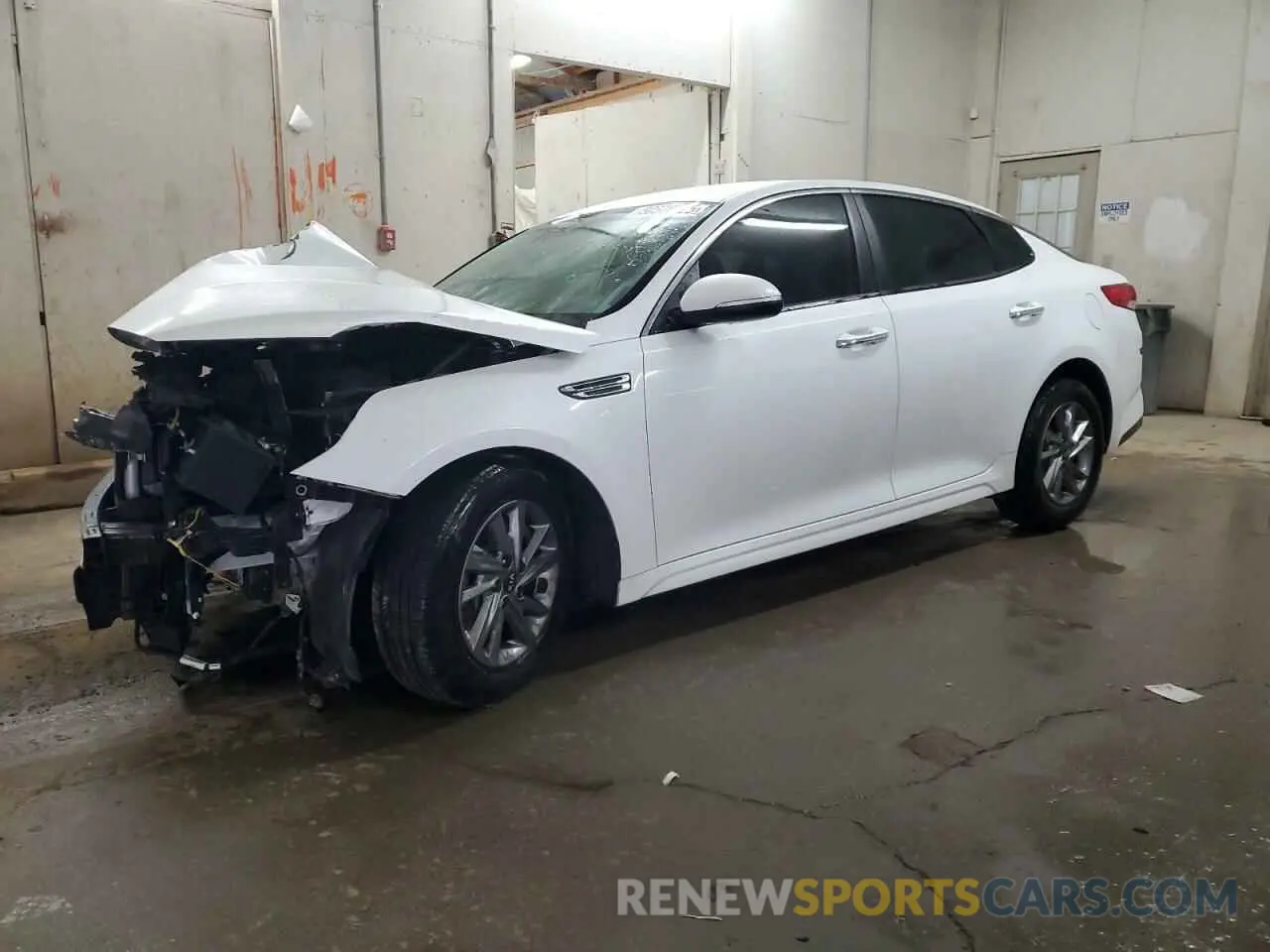 1 Фотография поврежденного автомобиля 5XXGT4L32KG335040 KIA OPTIMA 2019