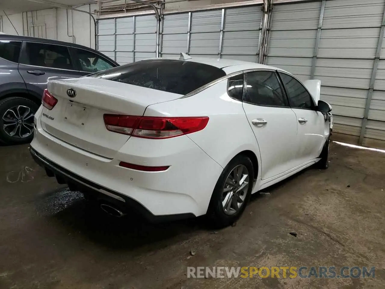3 Фотография поврежденного автомобиля 5XXGT4L32KG335040 KIA OPTIMA 2019