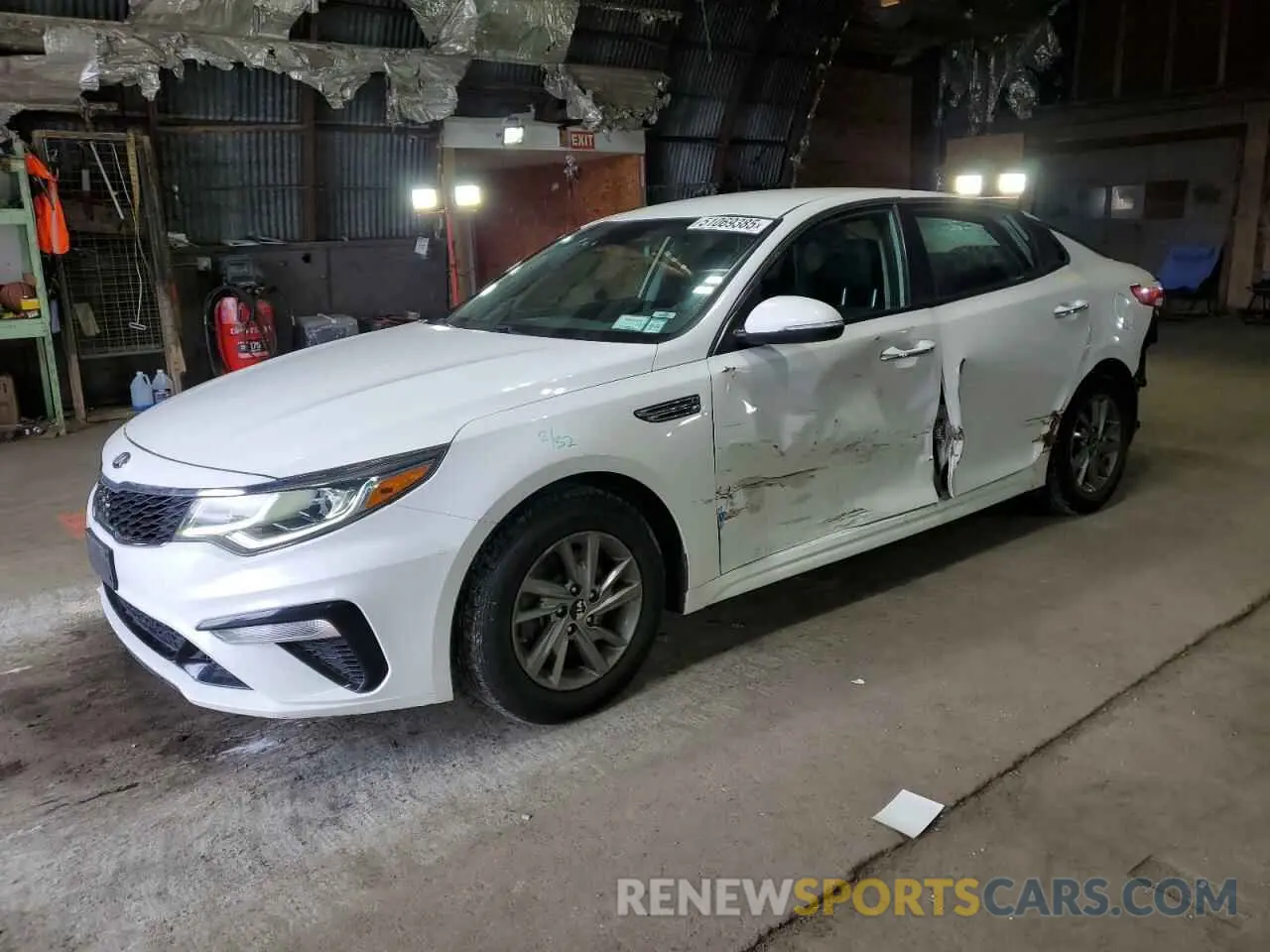 1 Фотография поврежденного автомобиля 5XXGT4L32KG335927 KIA OPTIMA 2019