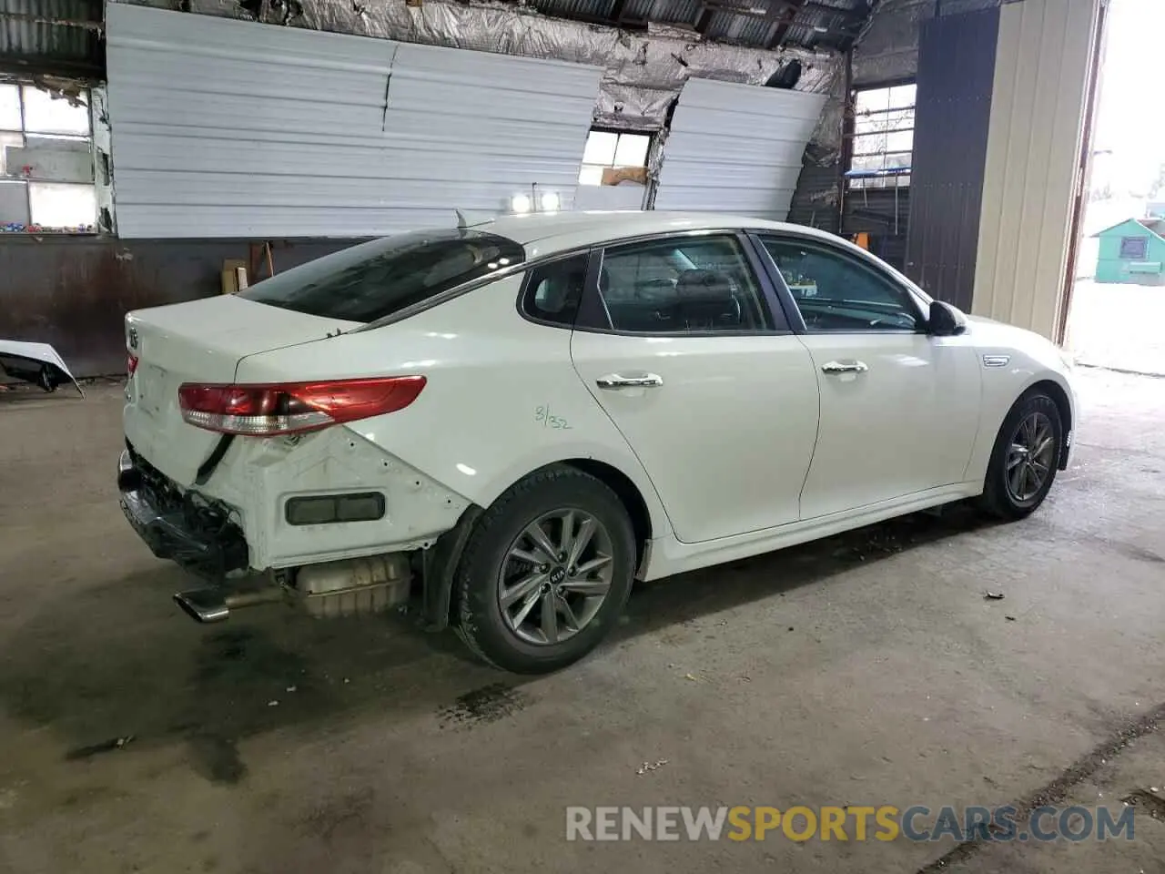 3 Фотография поврежденного автомобиля 5XXGT4L32KG335927 KIA OPTIMA 2019