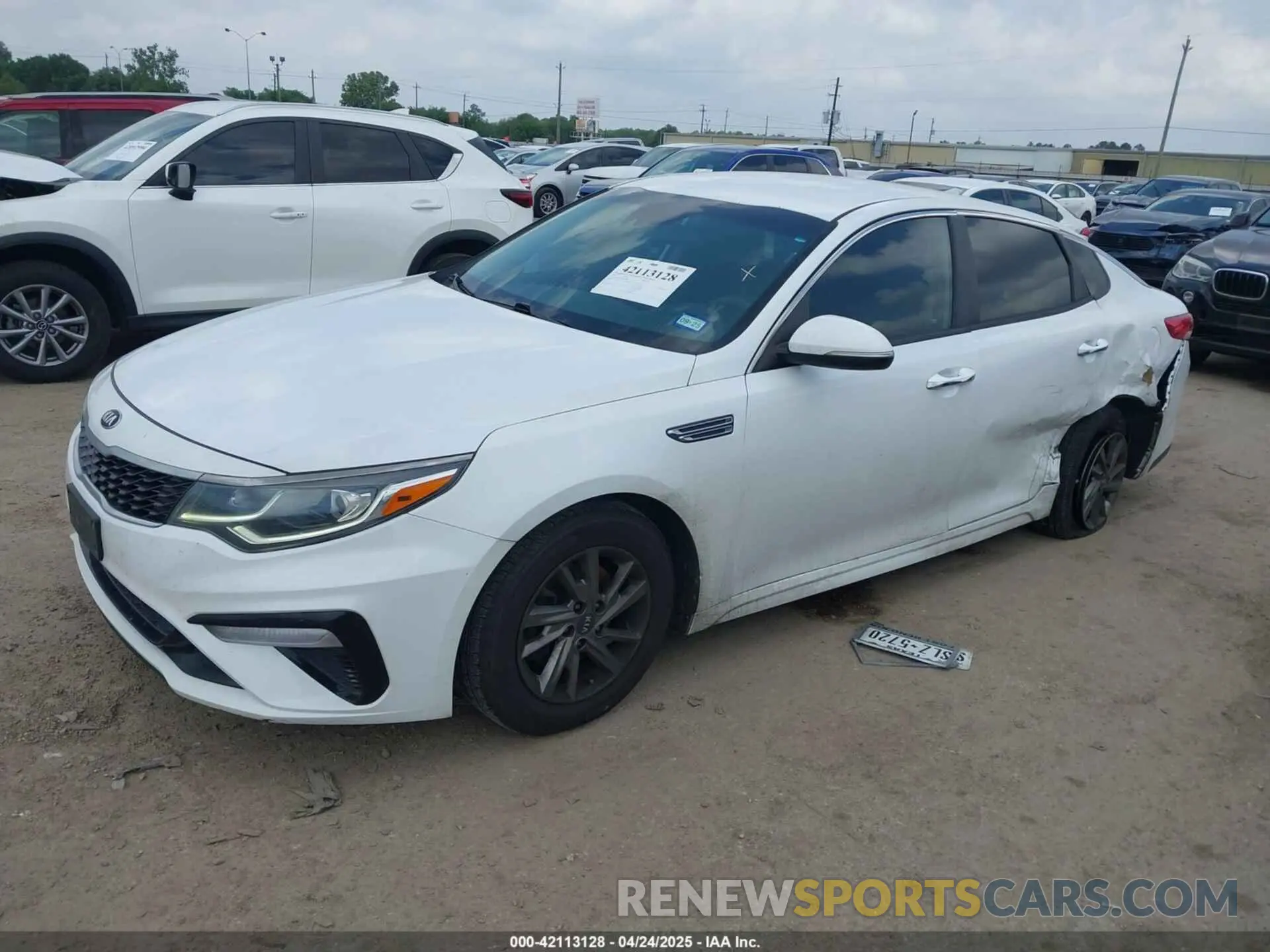 2 Photograph of a damaged car 5XXGT4L32KG337466 KIA OPTIMA 2019