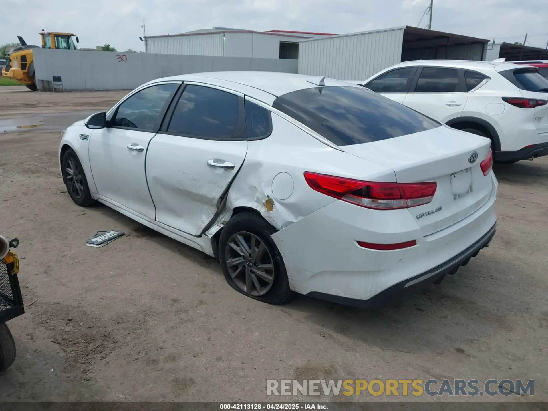 3 Photograph of a damaged car 5XXGT4L32KG337466 KIA OPTIMA 2019
