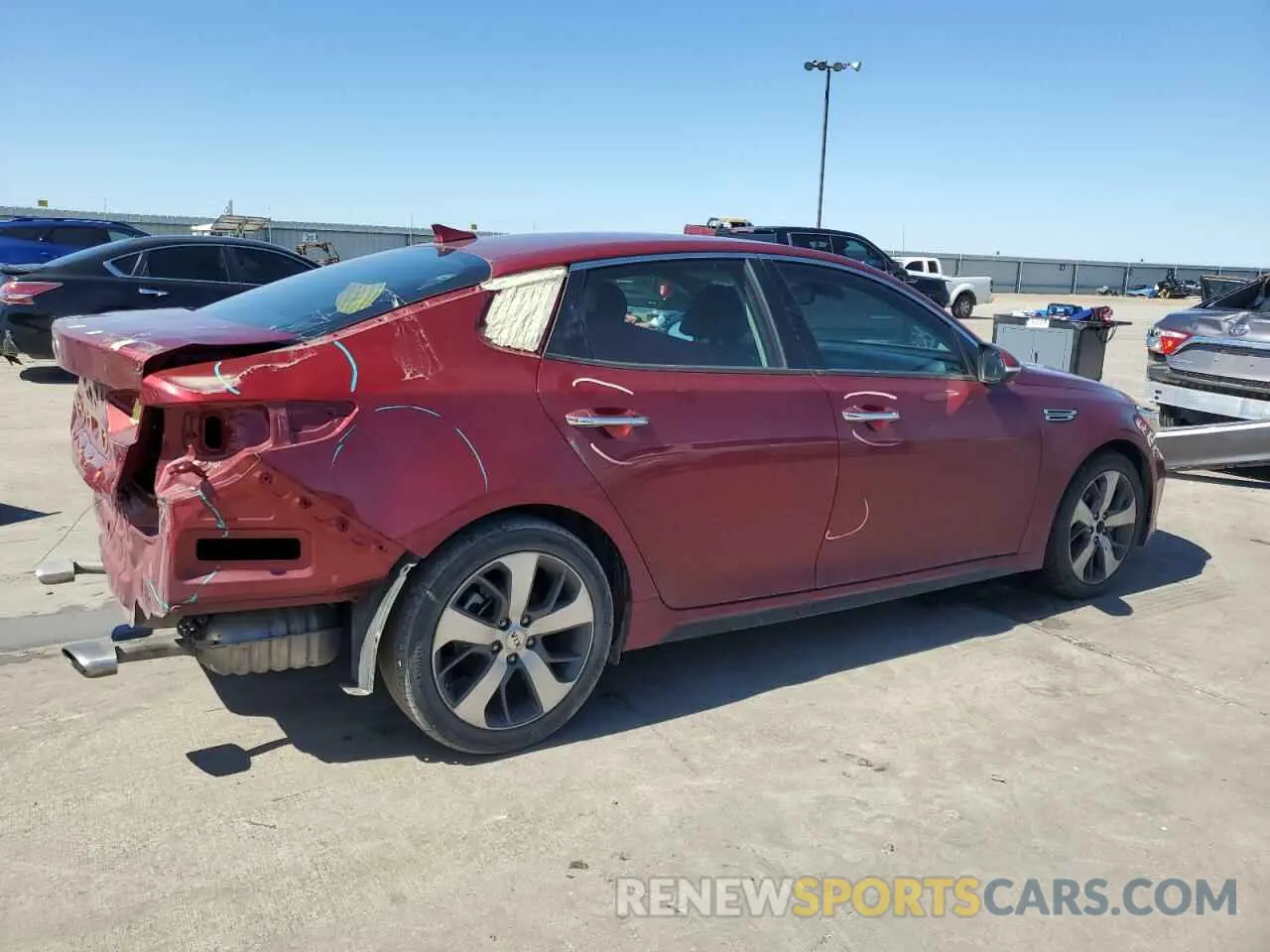 3 Фотография поврежденного автомобиля 5XXGT4L32KG360178 KIA OPTIMA 2019