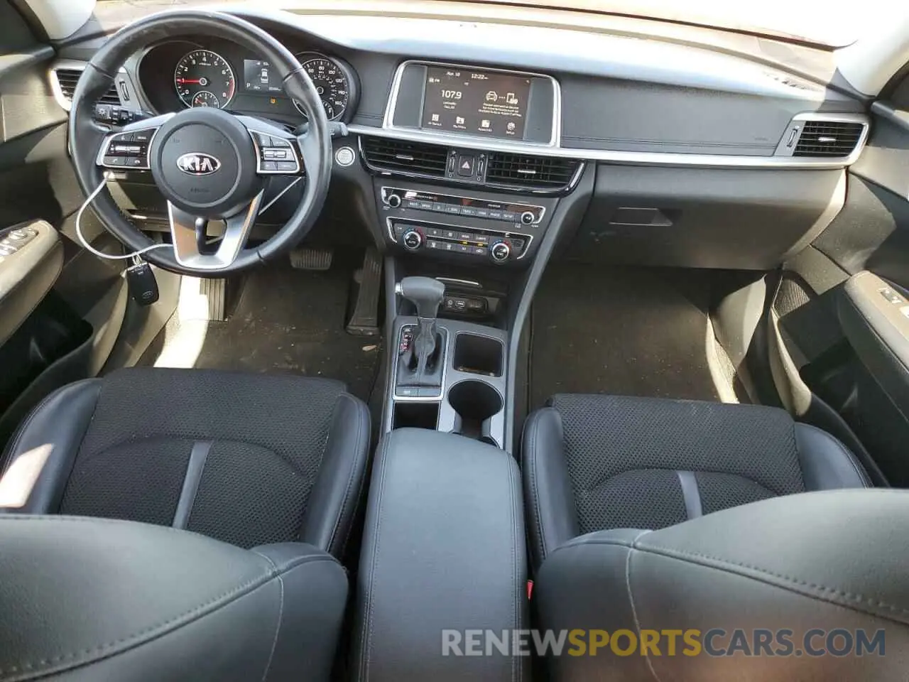 8 Фотография поврежденного автомобиля 5XXGT4L32KG360178 KIA OPTIMA 2019