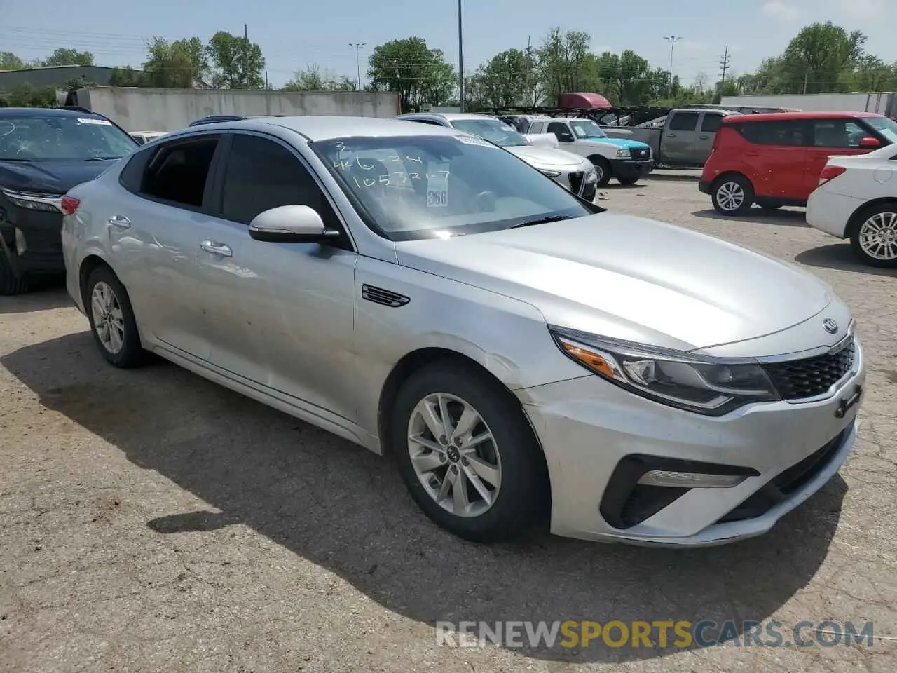 4 Photograph of a damaged car 5XXGT4L33KG279190 KIA OPTIMA 2019