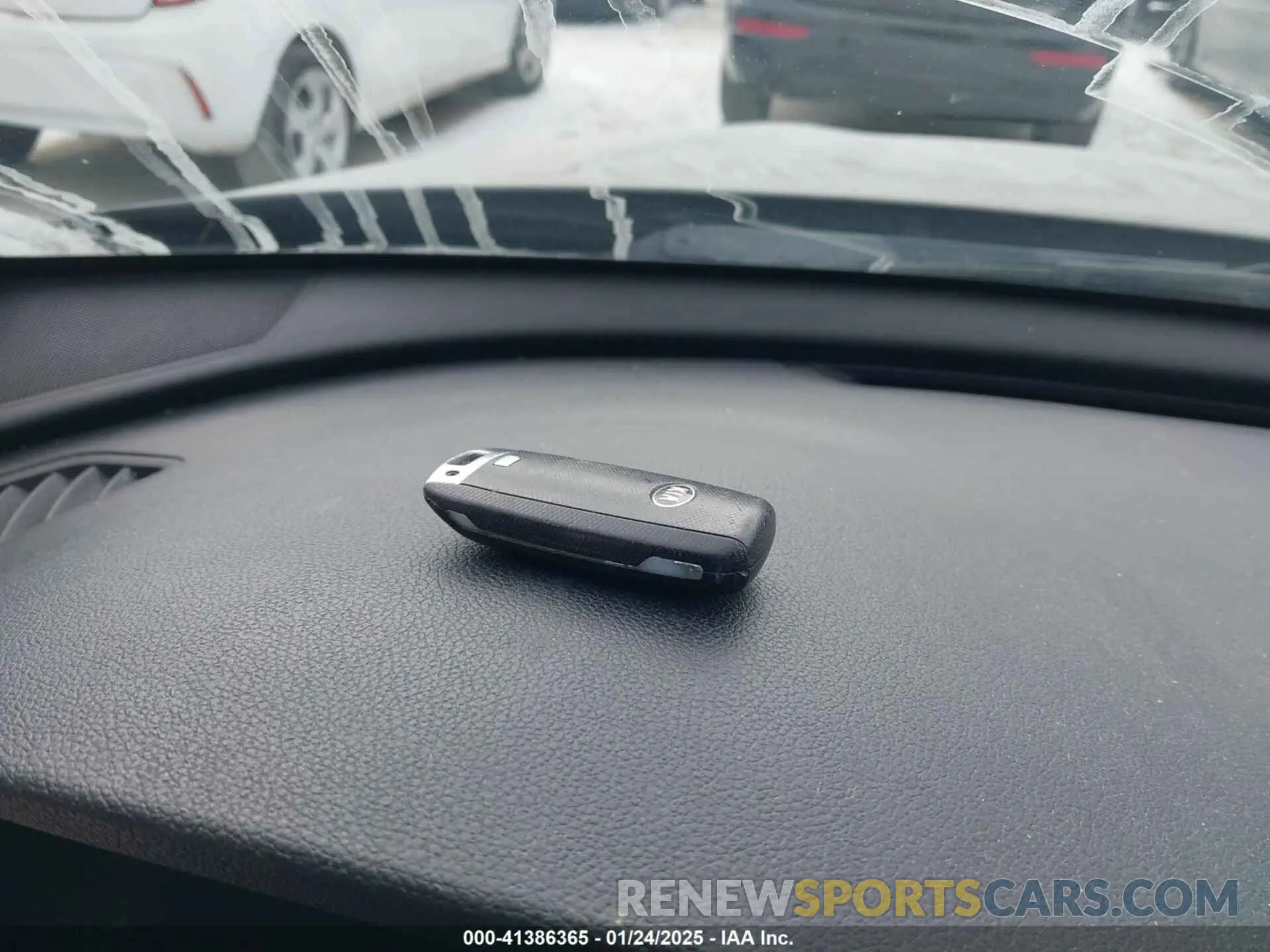 11 Photograph of a damaged car 5XXGT4L33KG290481 KIA OPTIMA 2019