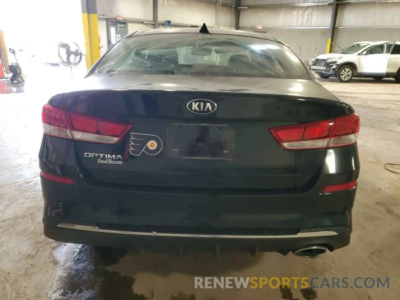 6 Photograph of a damaged car 5XXGT4L33KG329618 KIA OPTIMA 2019