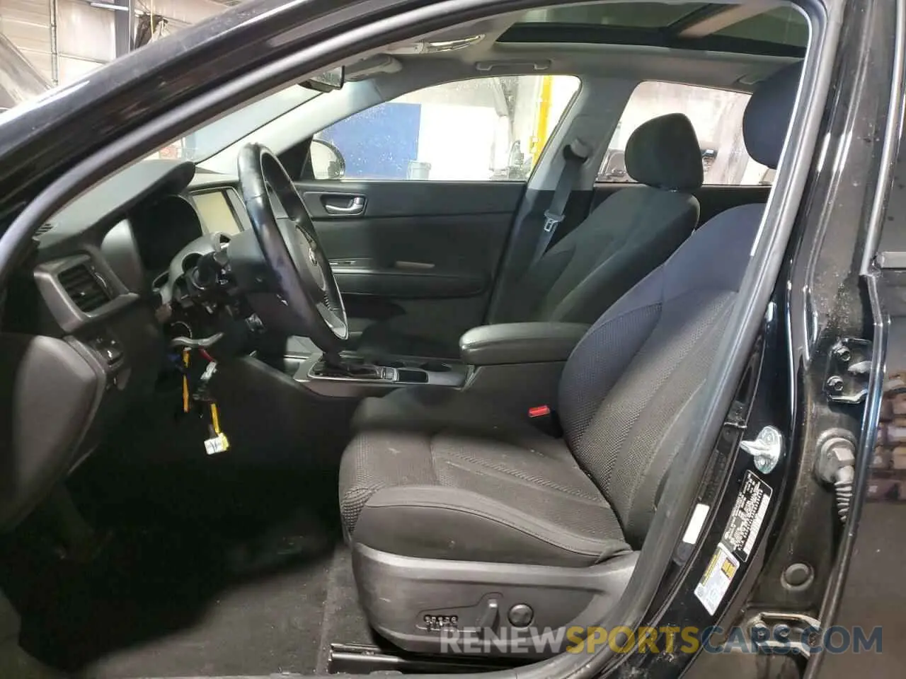 7 Photograph of a damaged car 5XXGT4L33KG329618 KIA OPTIMA 2019