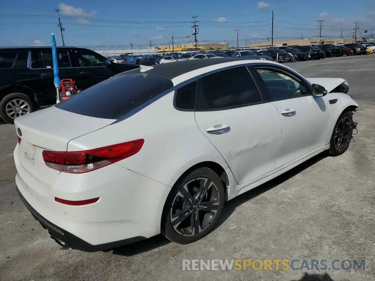 3 Photograph of a damaged car 5XXGT4L33KG333765 KIA OPTIMA 2019