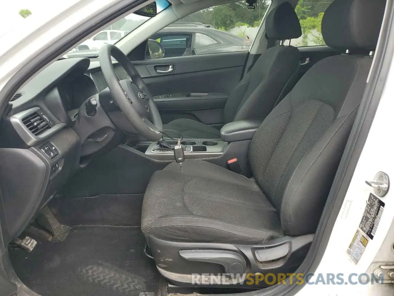 7 Photograph of a damaged car 5XXGT4L33KG351103 KIA OPTIMA 2019