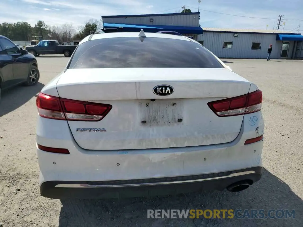 6 Photograph of a damaged car 5XXGT4L33KG354373 KIA OPTIMA 2019