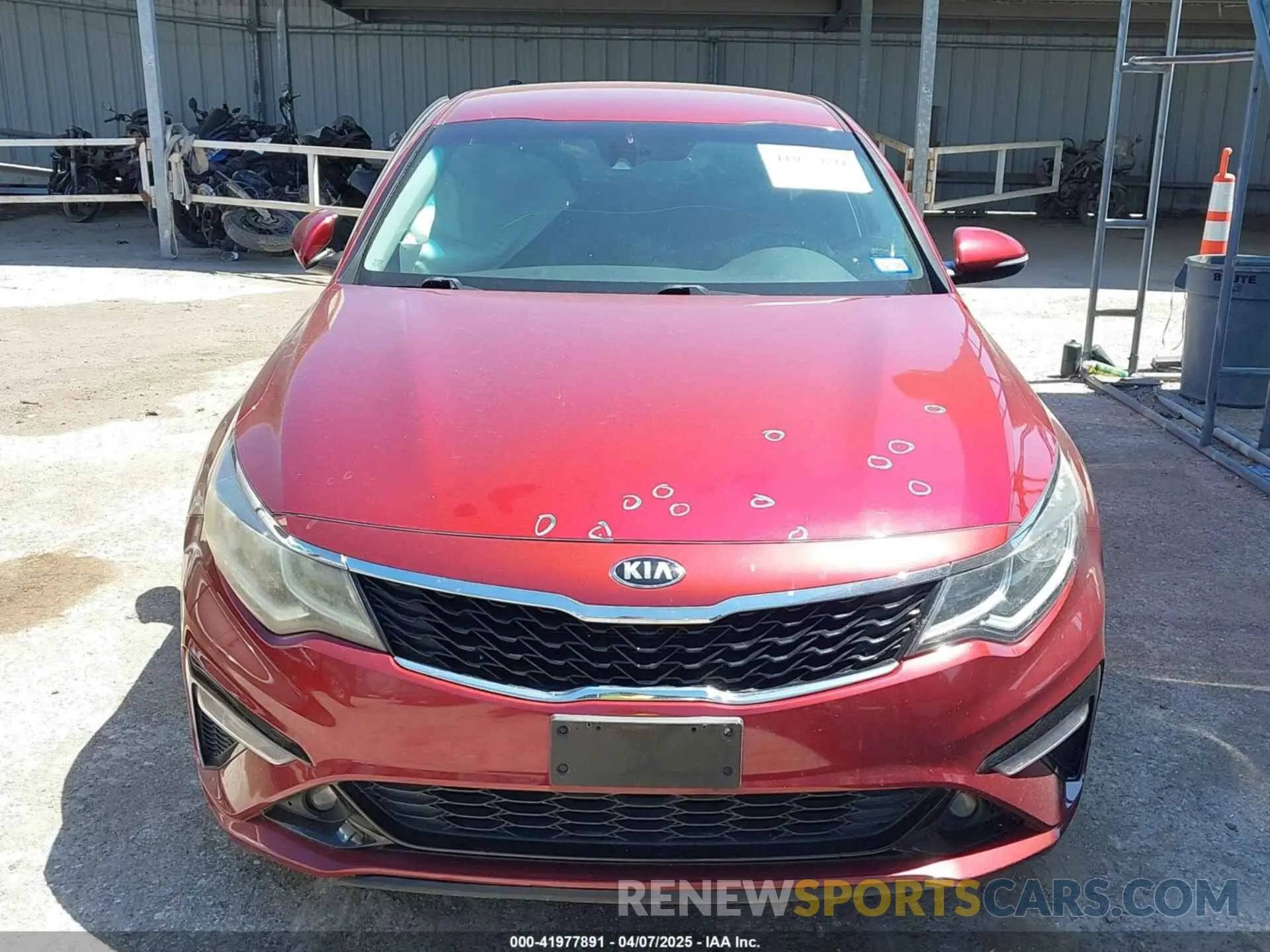 12 Photograph of a damaged car 5XXGT4L33KG360559 KIA OPTIMA 2019