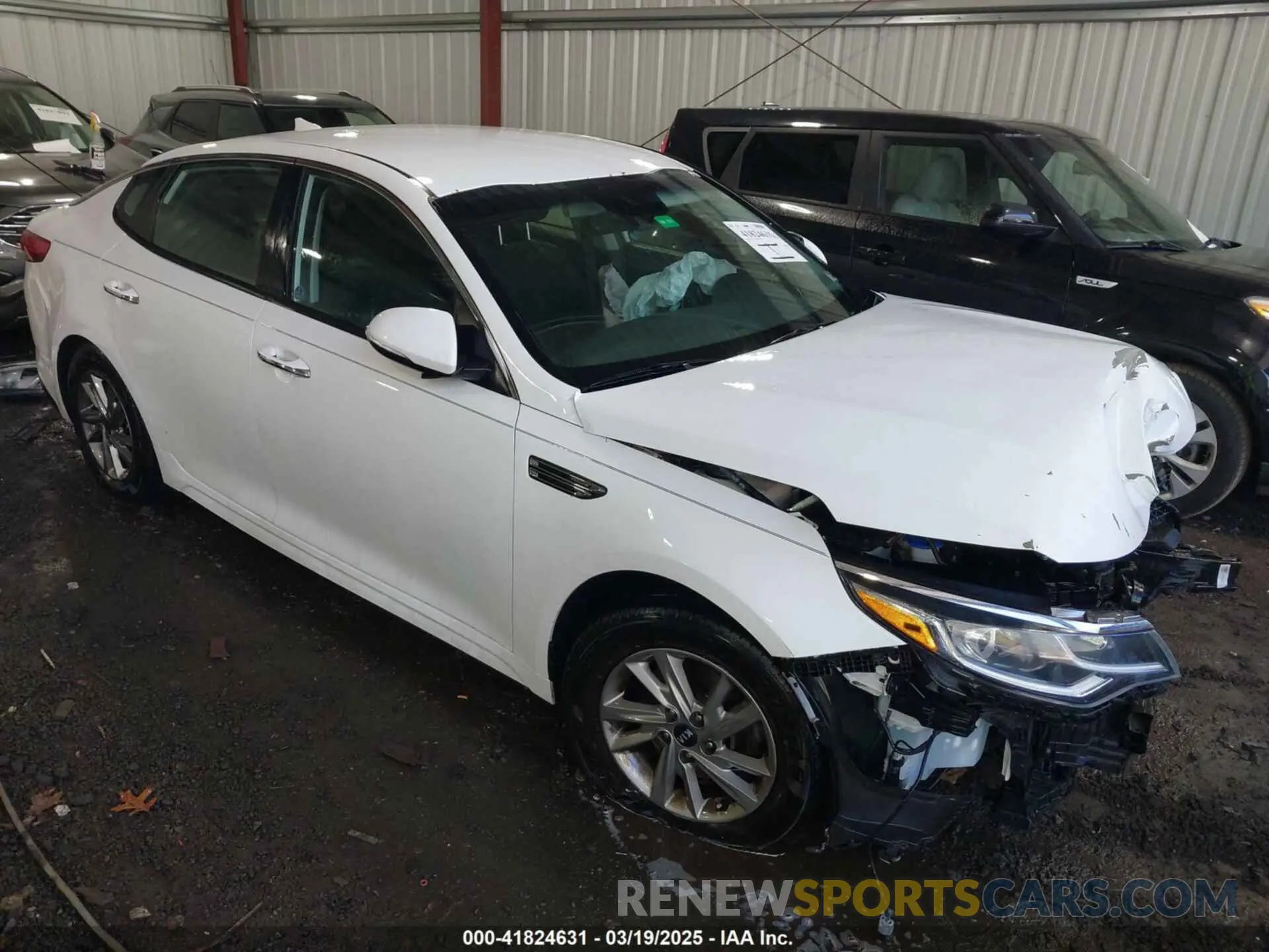1 Photograph of a damaged car 5XXGT4L33KG363512 KIA OPTIMA 2019