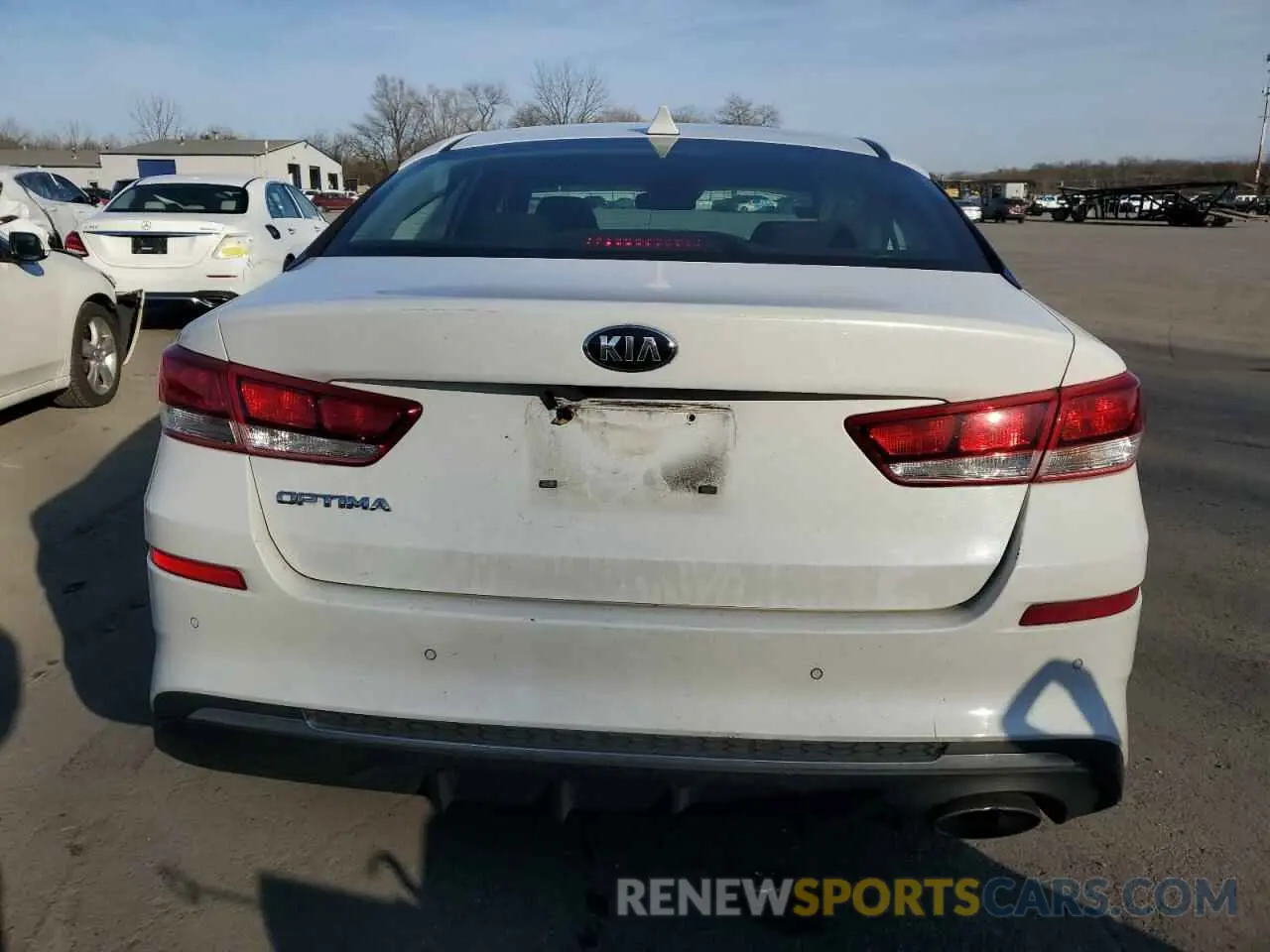 6 Photograph of a damaged car 5XXGT4L33KG370394 KIA OPTIMA 2019