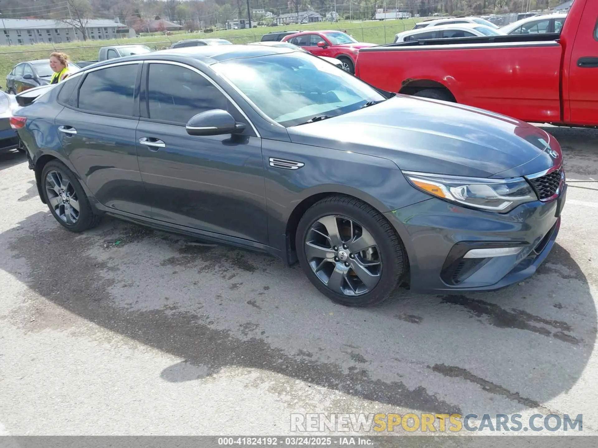 1 Photograph of a damaged car 5XXGT4L33KG378382 KIA OPTIMA 2019
