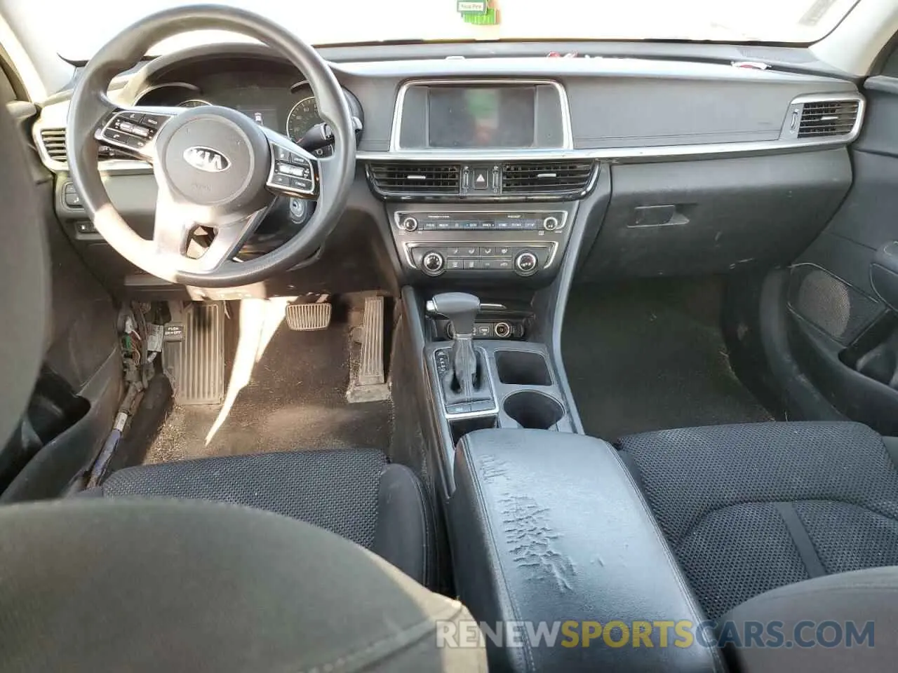 8 Photograph of a damaged car 5XXGT4L34KG275374 KIA OPTIMA 2019