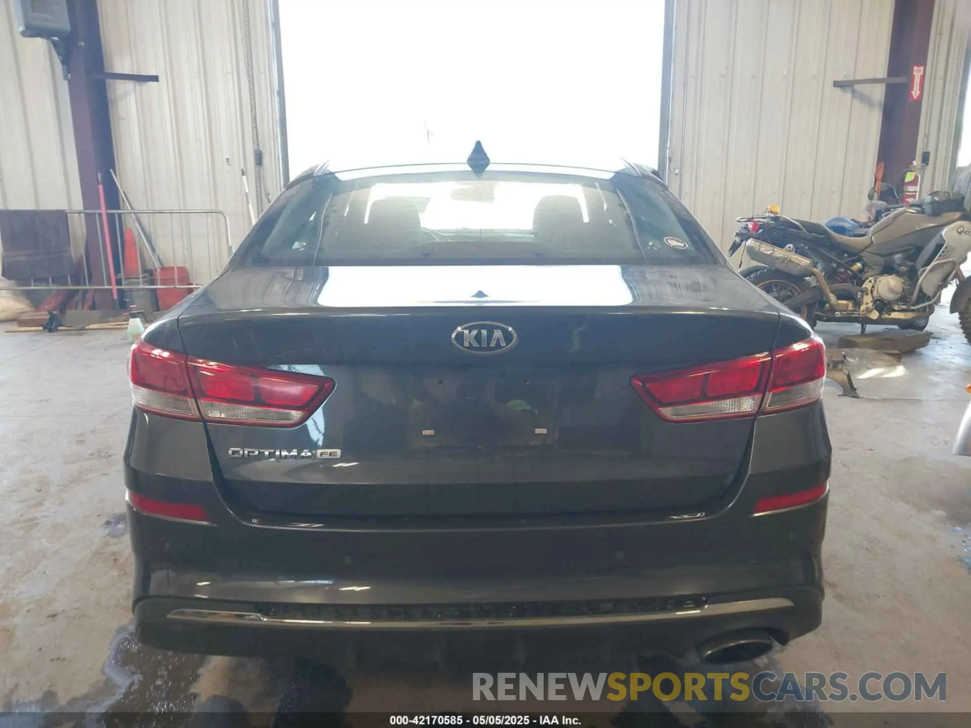 16 Photograph of a damaged car 5XXGT4L34KG287749 KIA OPTIMA 2019