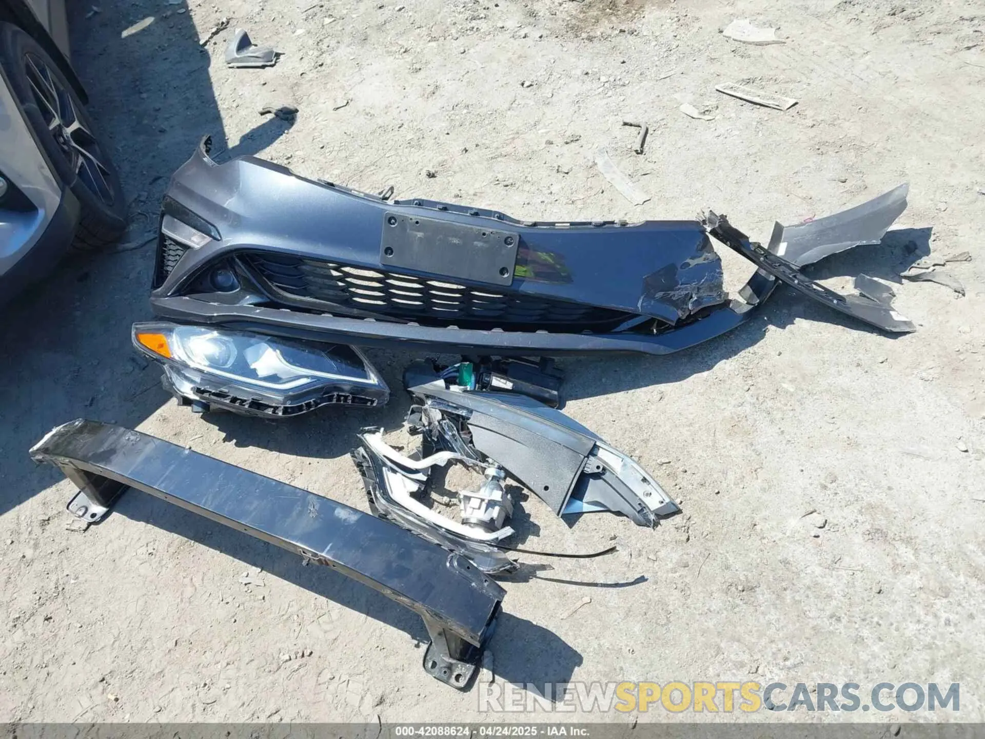 12 Photograph of a damaged car 5XXGT4L34KG302976 KIA OPTIMA 2019