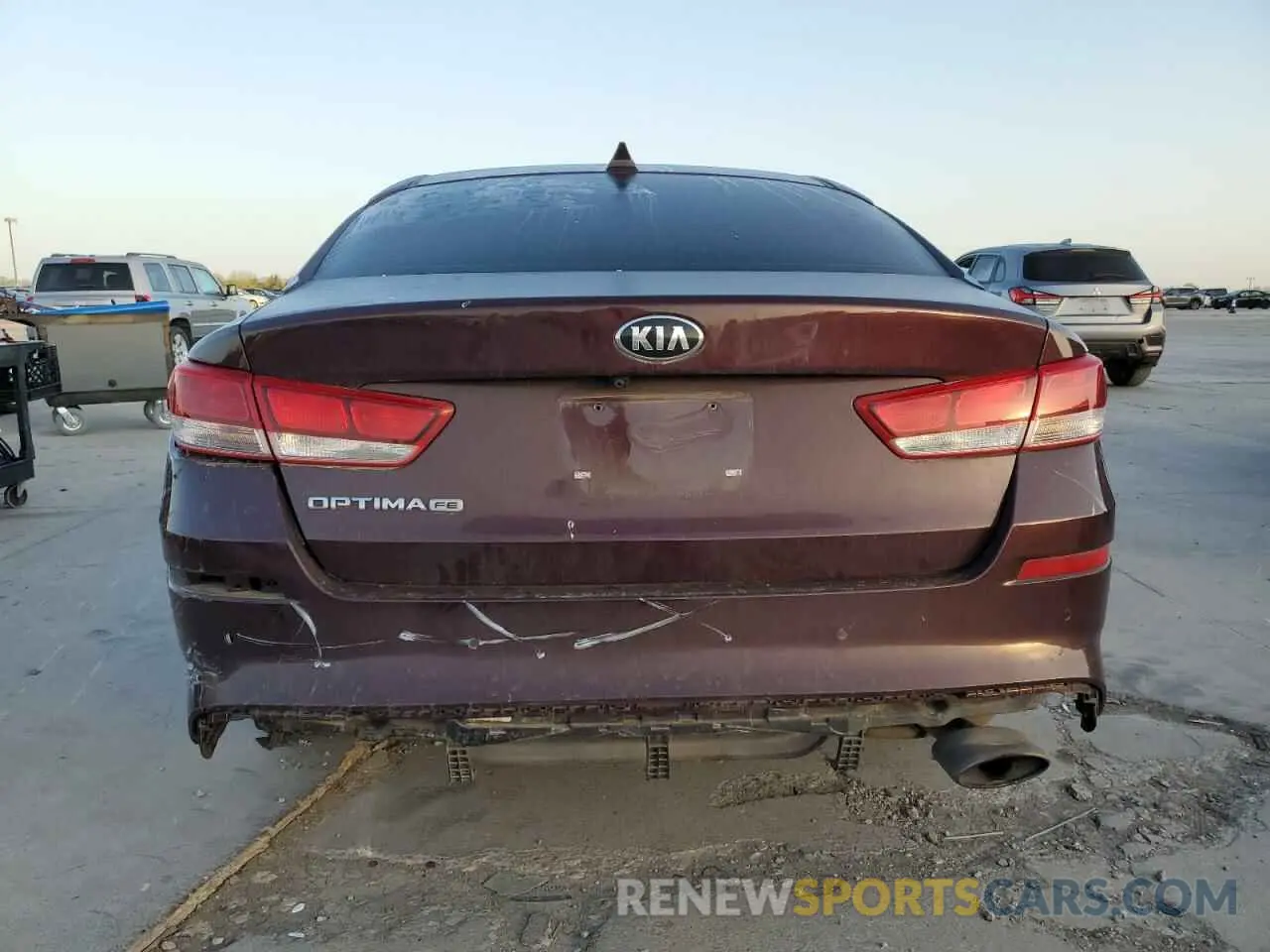 6 Фотография поврежденного автомобиля 5XXGT4L34KG323603 KIA OPTIMA 2019