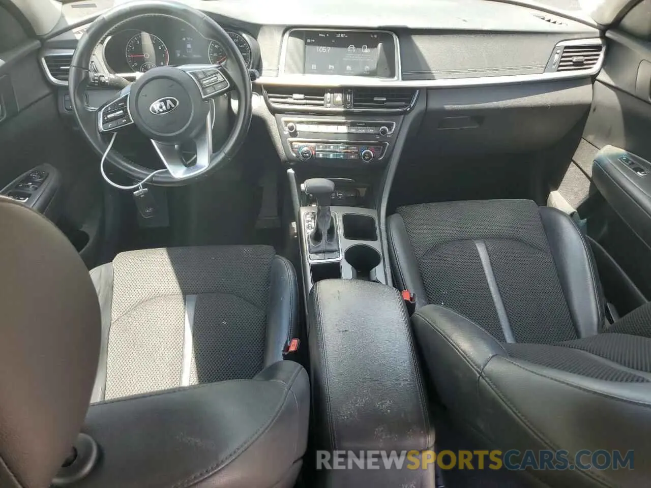 8 Photograph of a damaged car 5XXGT4L34KG331412 KIA OPTIMA 2019
