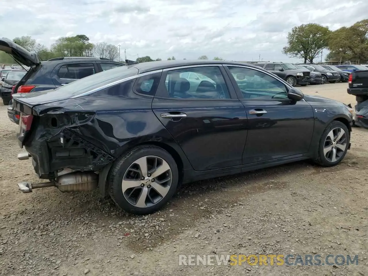 3 Photograph of a damaged car 5XXGT4L34KG362384 KIA OPTIMA 2019