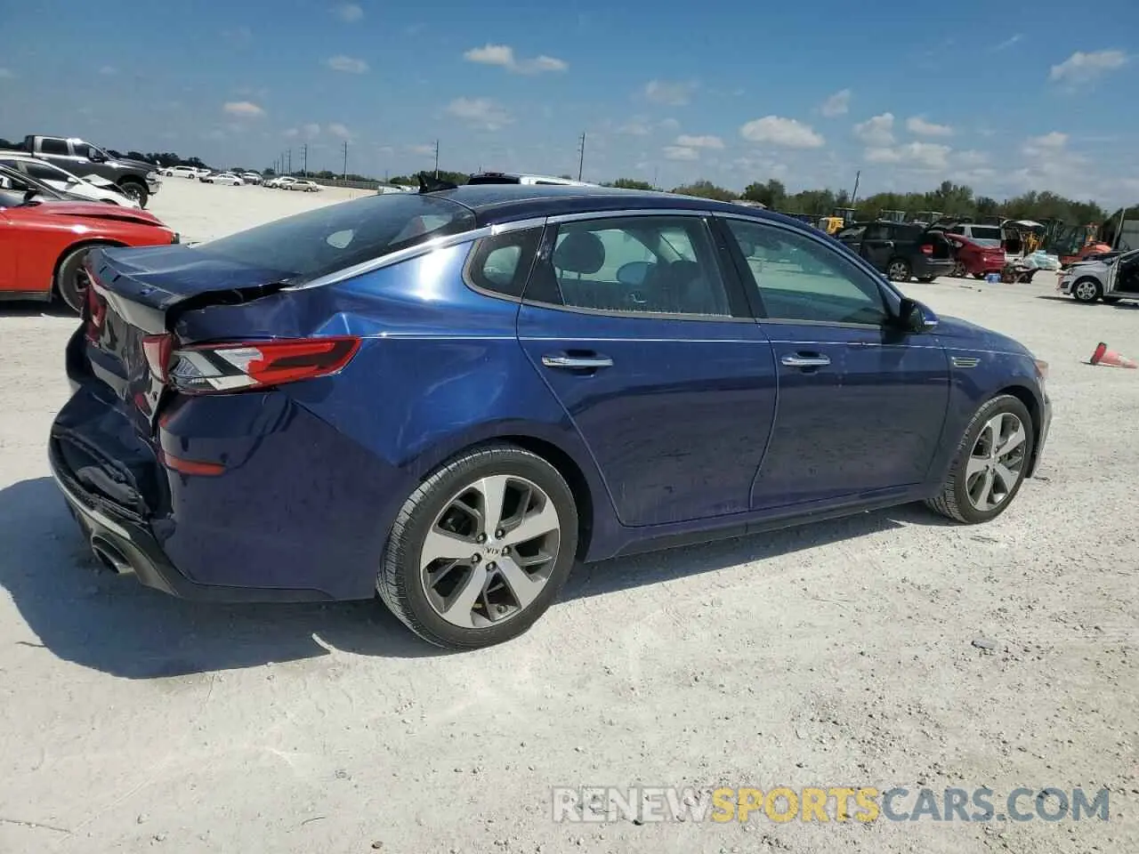 3 Фотография поврежденного автомобиля 5XXGT4L35KG289932 KIA OPTIMA 2019